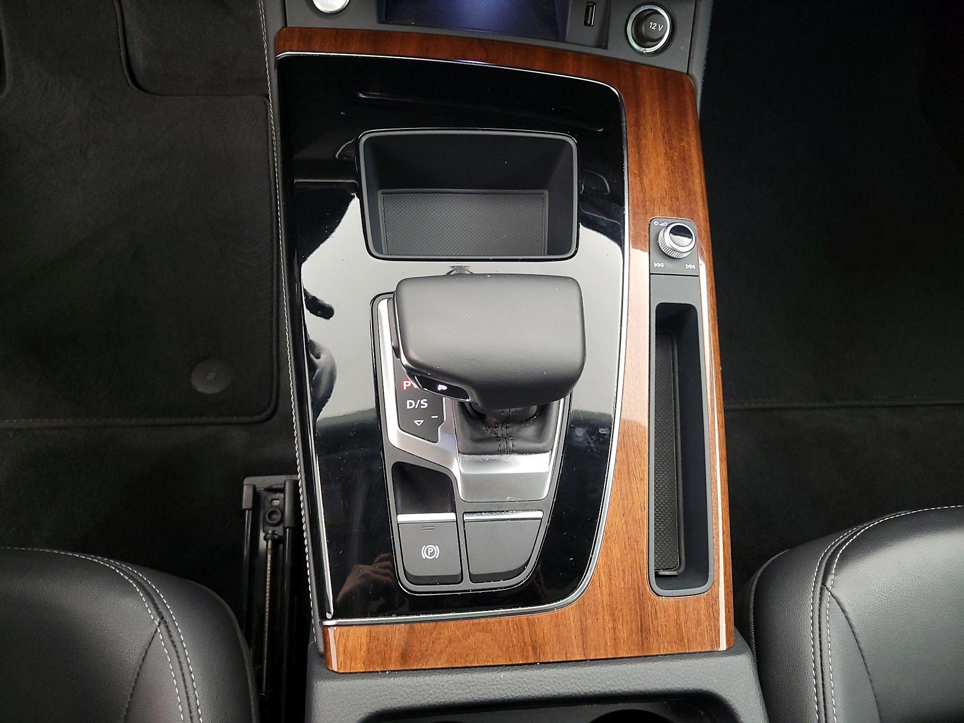 Thumbnail: 2023 Audi Q5 - 18