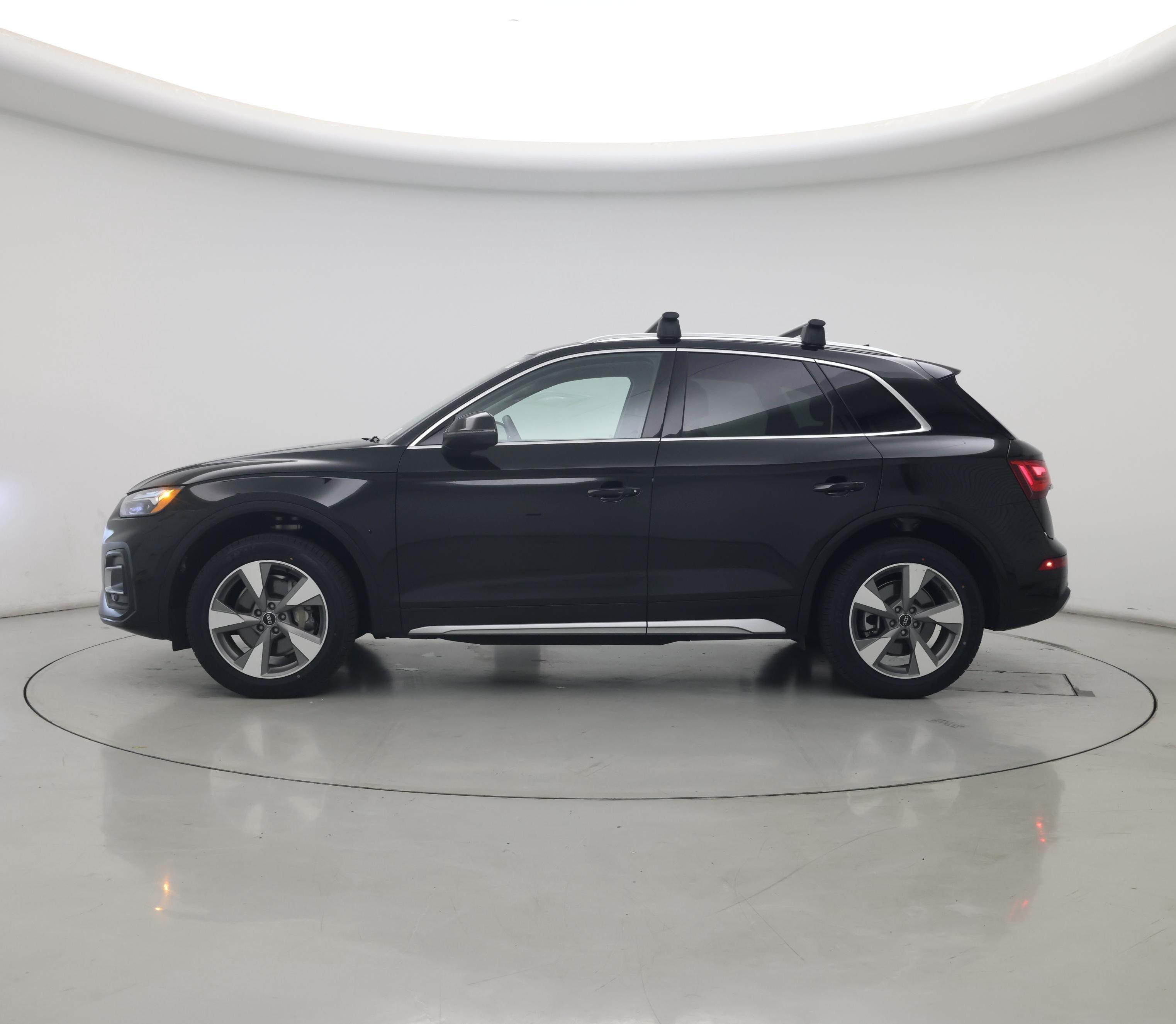 Thumbnail: 2023 Audi Q5 - 3