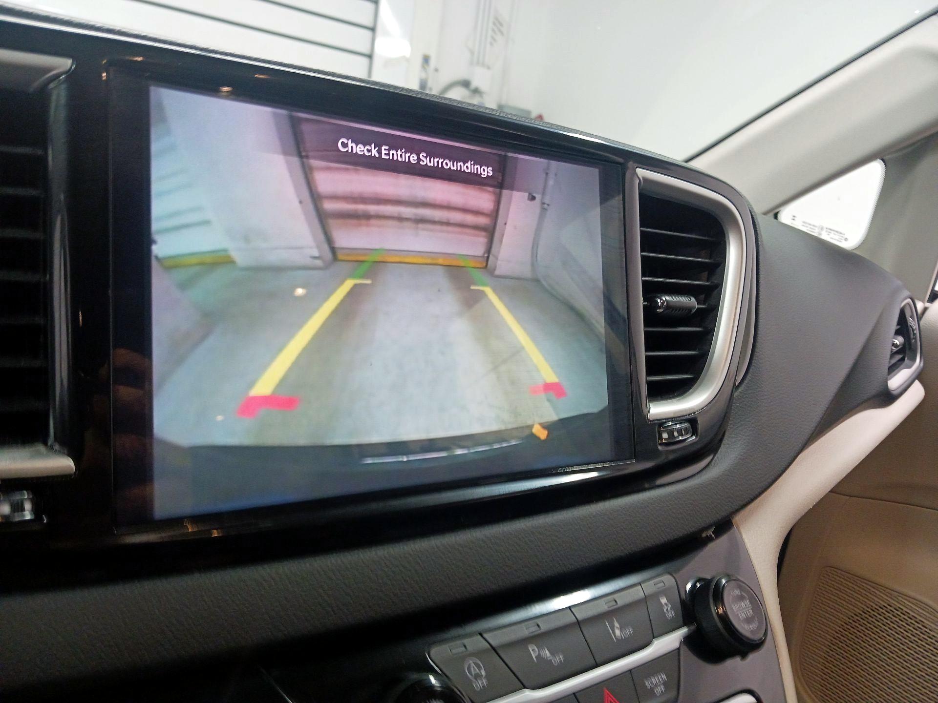 Thumbnail: 2023 Chrysler Pacifica - 13