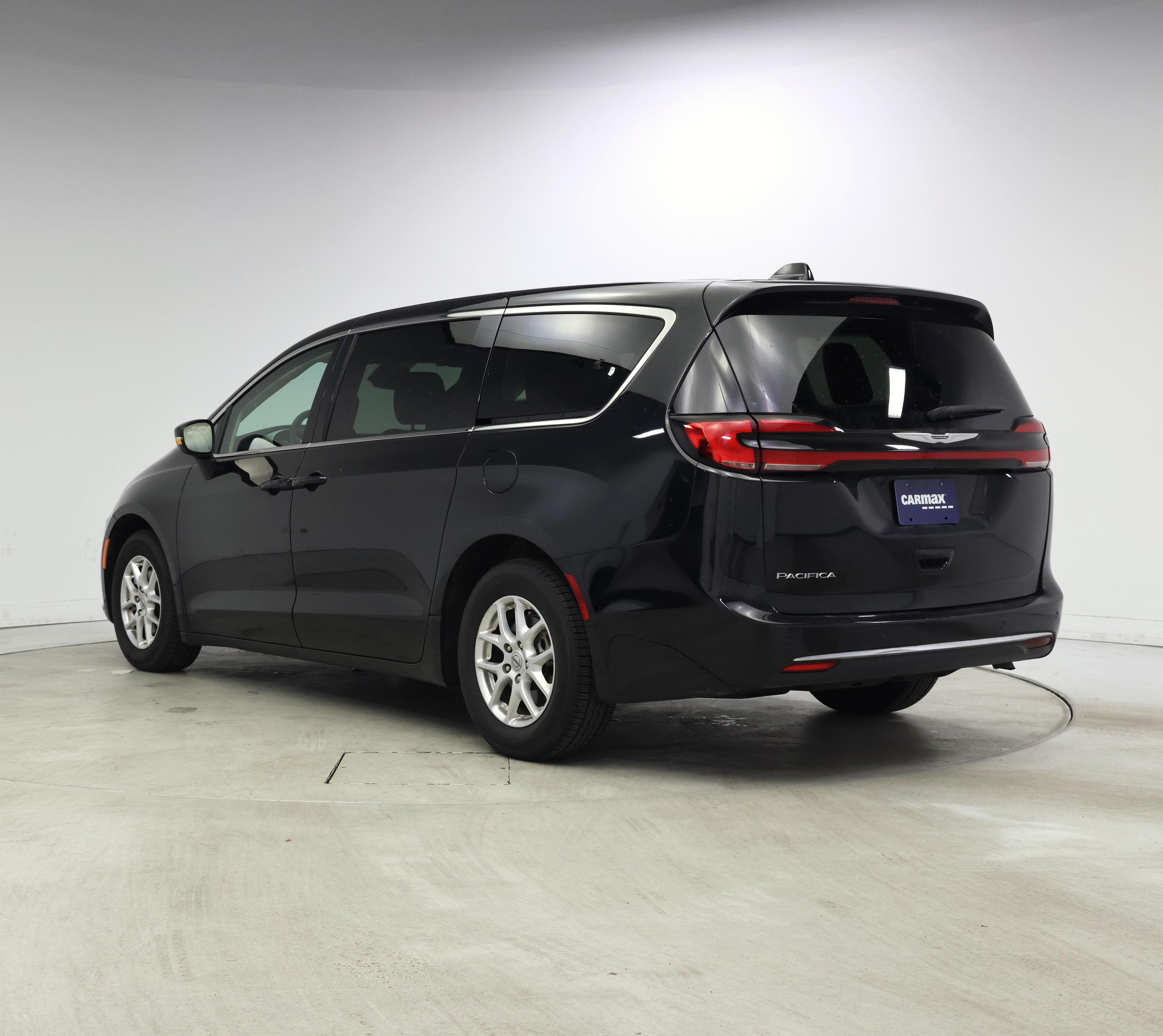 Thumbnail: 2023 Chrysler Pacifica - 2