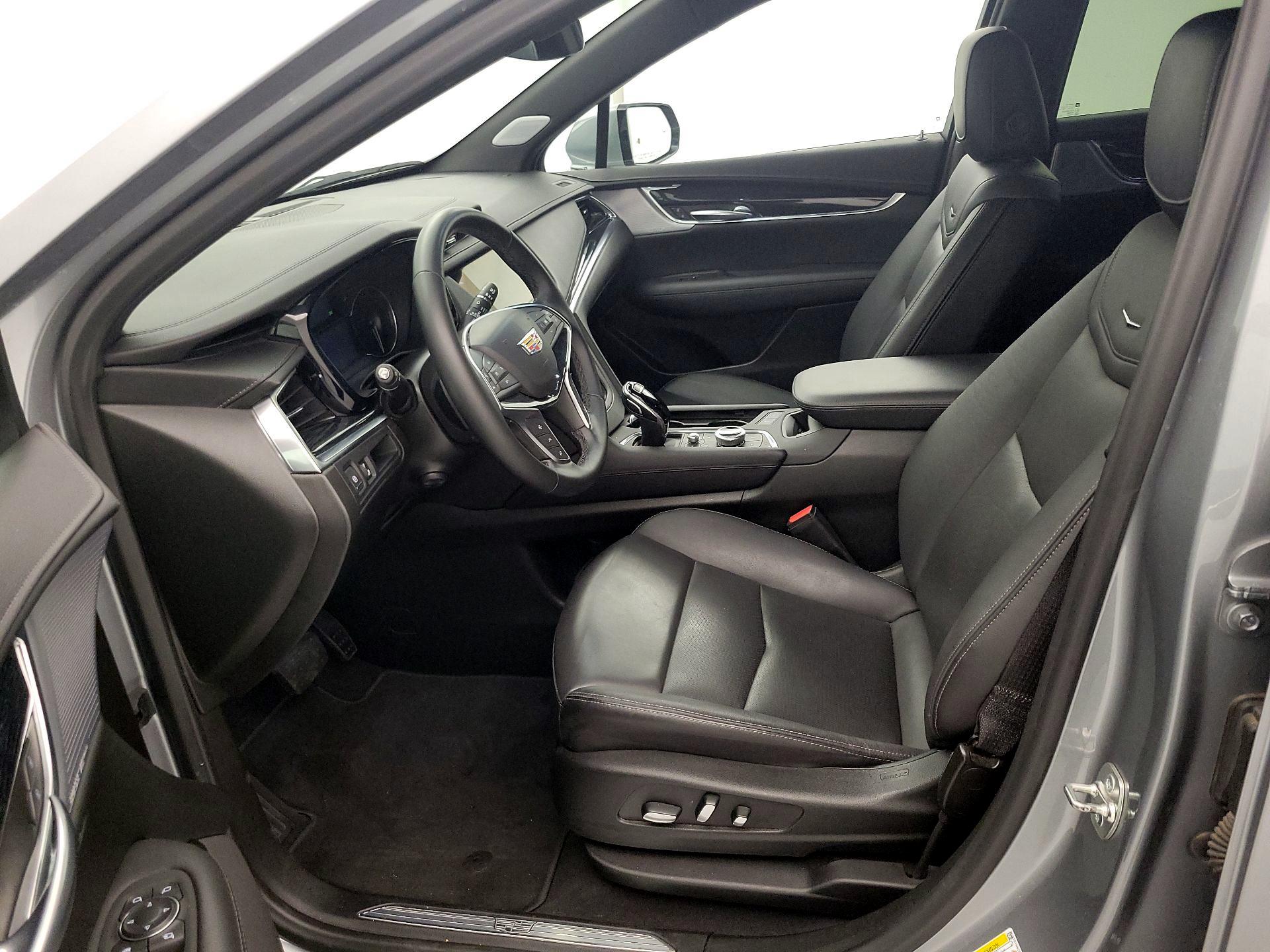 Thumbnail: 2025 Cadillac XT5 - 11