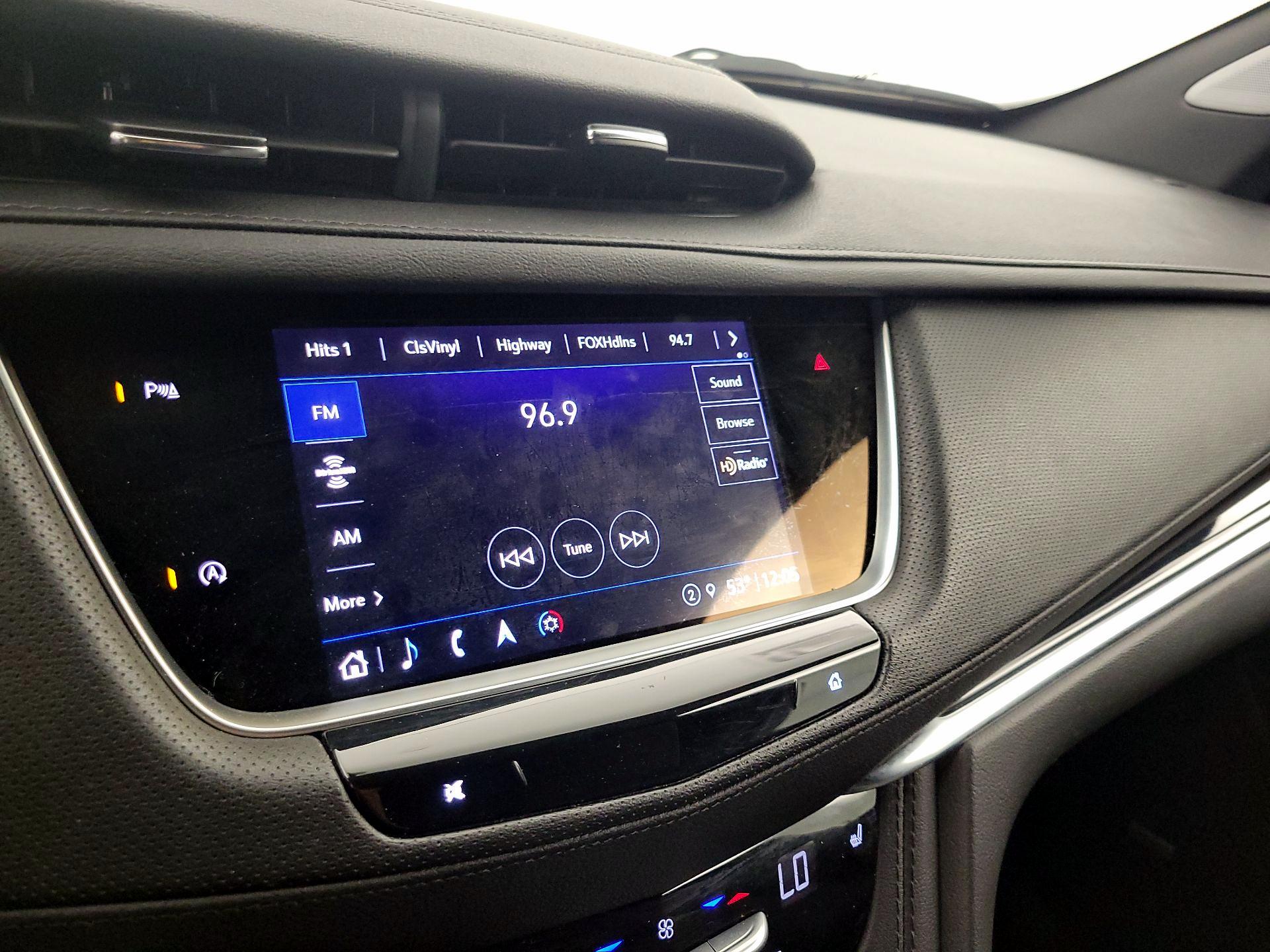 Thumbnail: 2025 Cadillac XT5 - 15