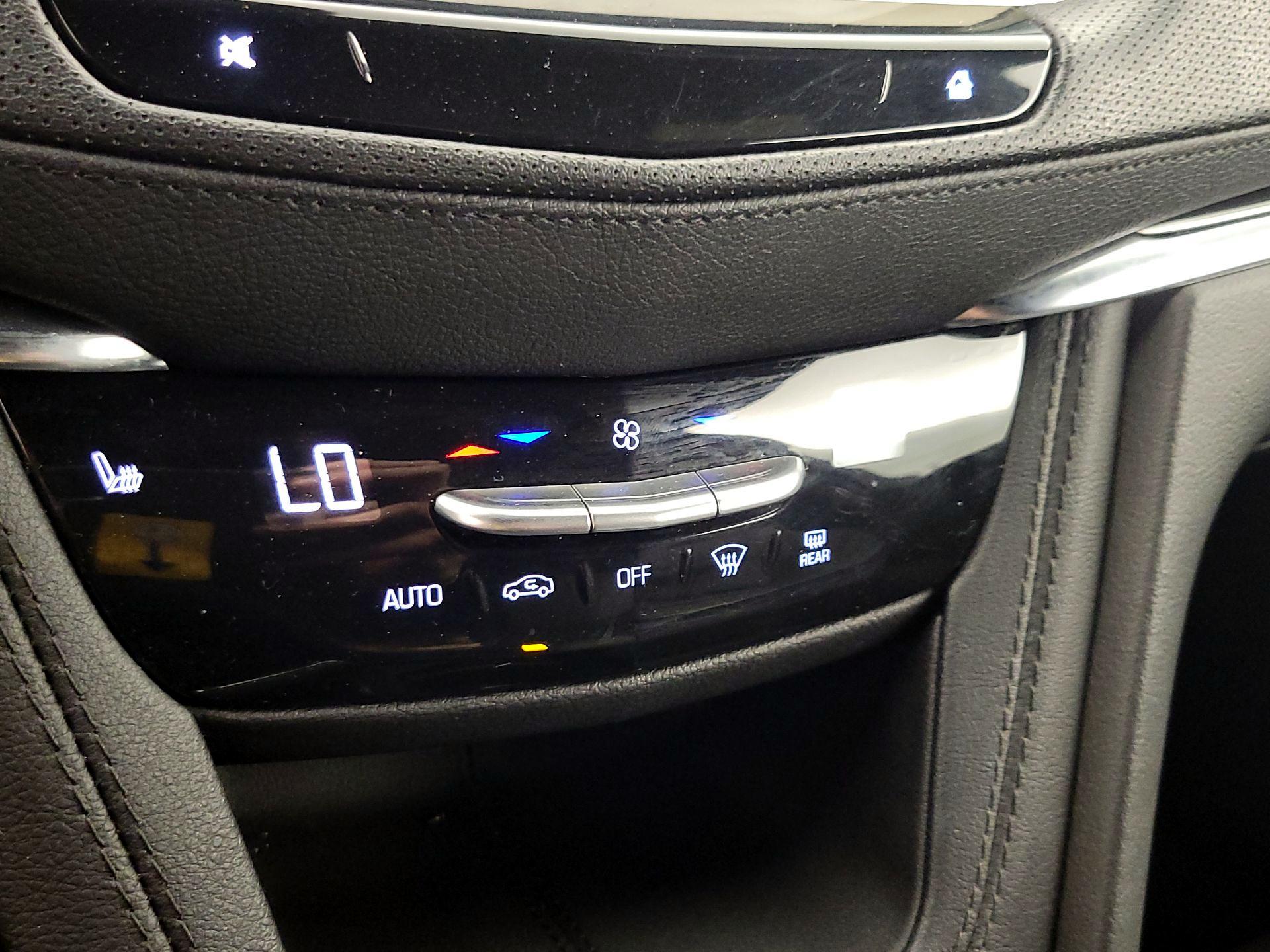 Thumbnail: 2025 Cadillac XT5 - 16