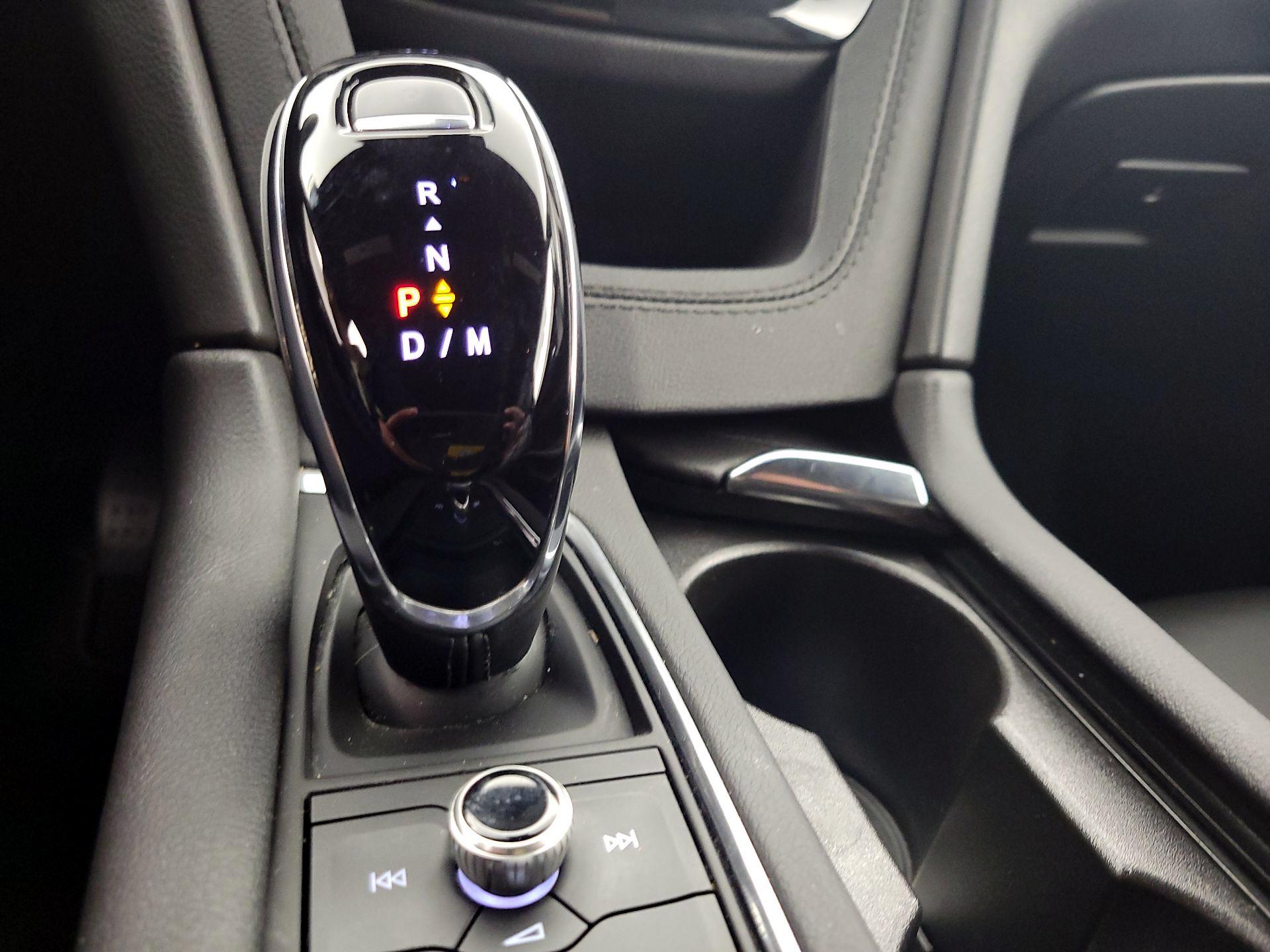 Thumbnail: 2025 Cadillac XT5 - 17