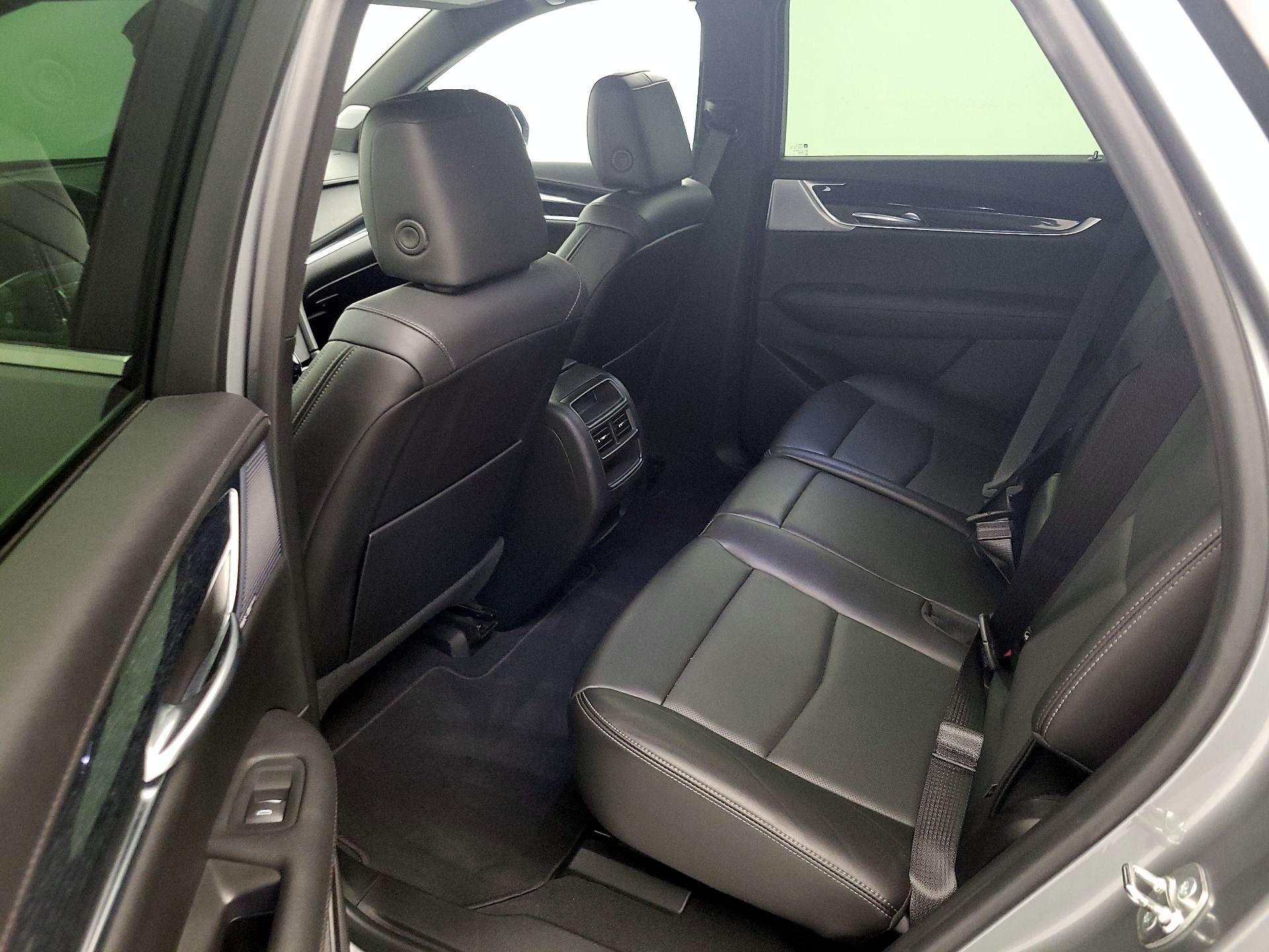 Thumbnail: 2025 Cadillac XT5 - 18