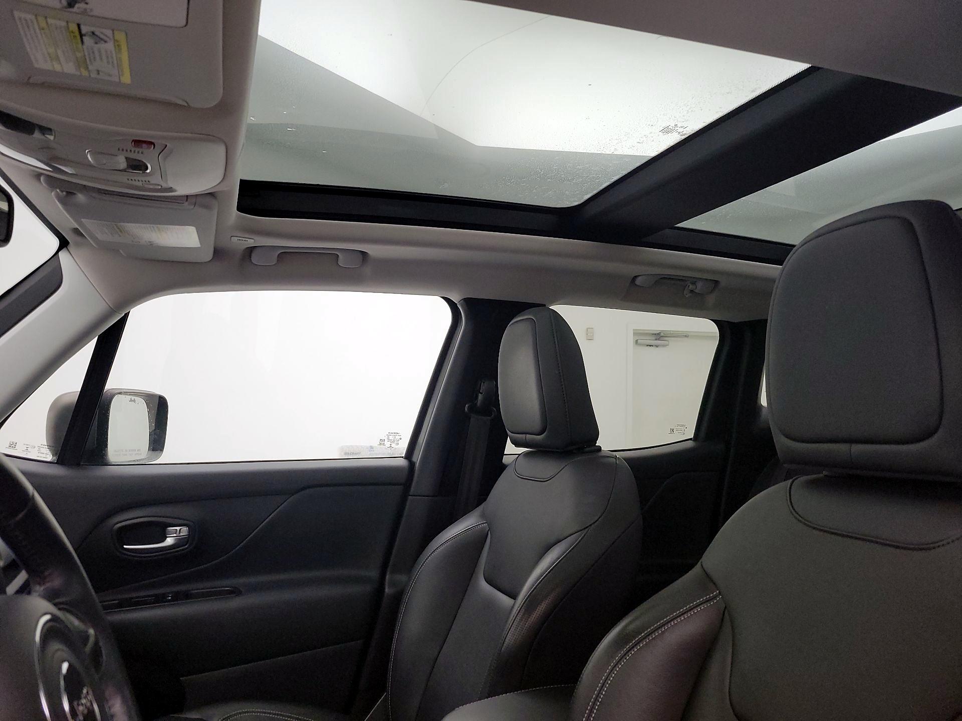 Thumbnail: 2020 Jeep Renegade - 20