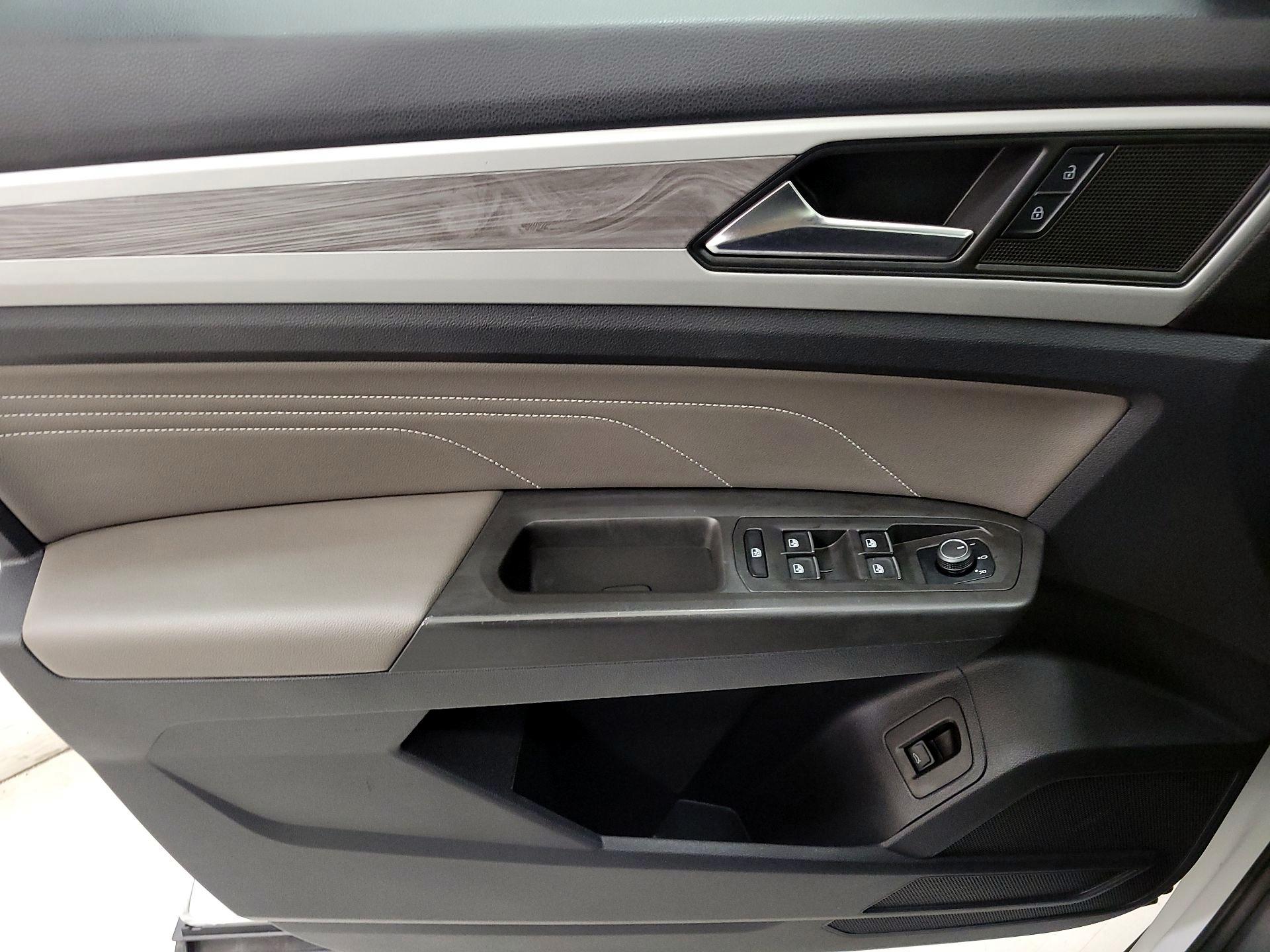 Thumbnail: 2022 Volkswagen Atlas - 12