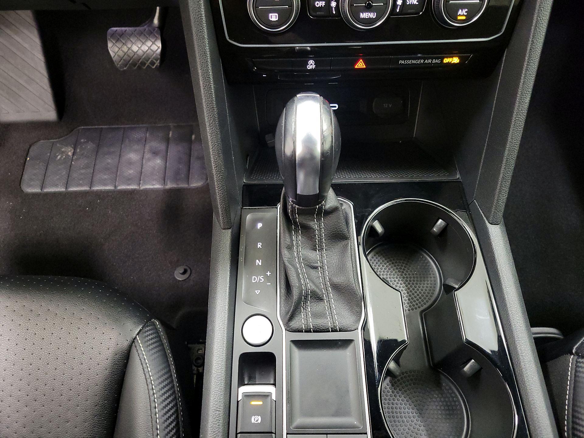 Thumbnail: 2022 Volkswagen Atlas - 17