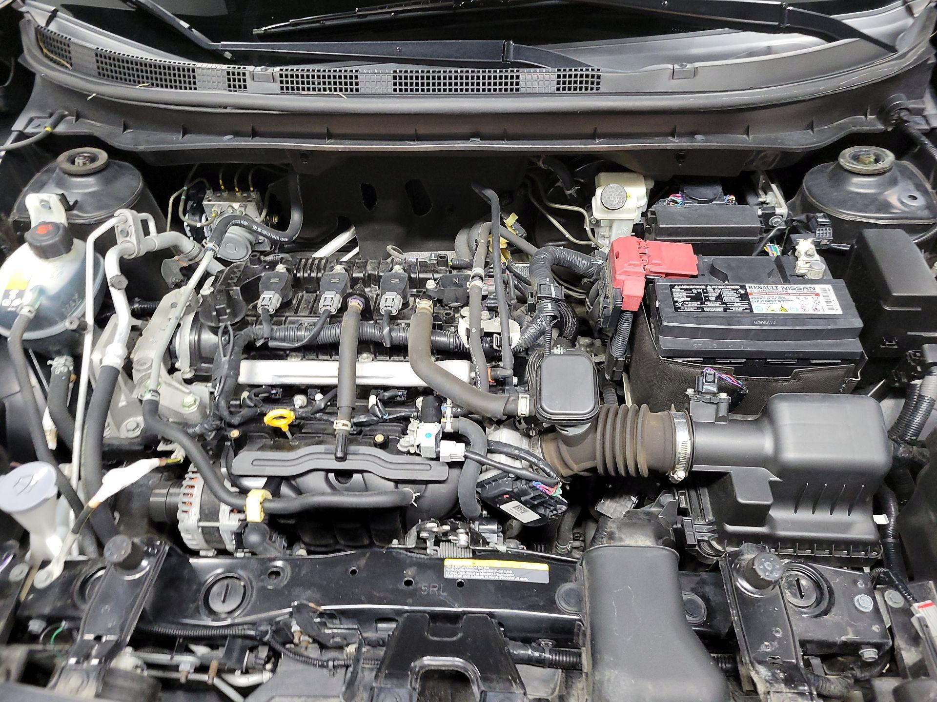 Thumbnail: 2019 Nissan Kicks - 19