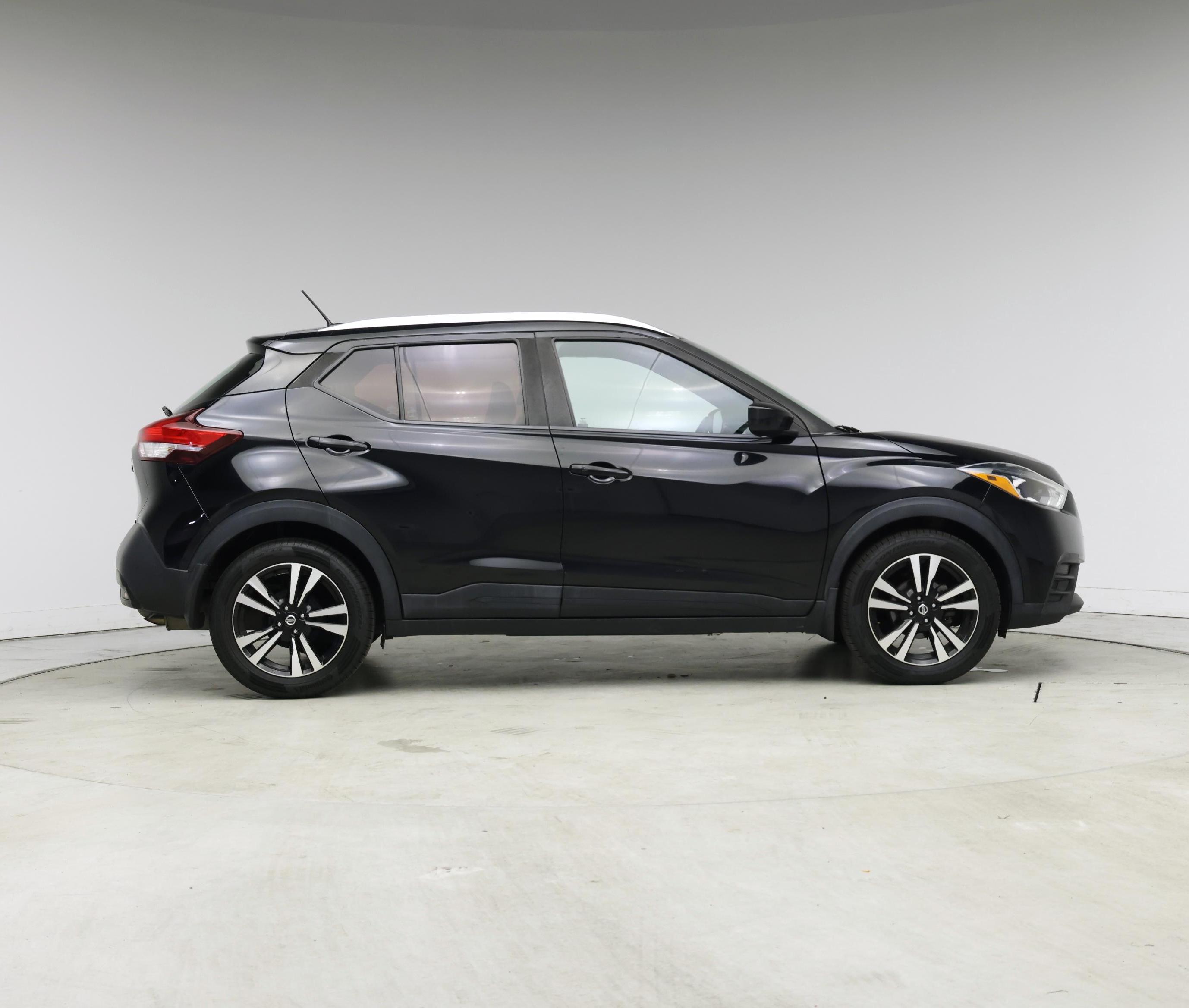 Thumbnail: 2019 Nissan Kicks - 7