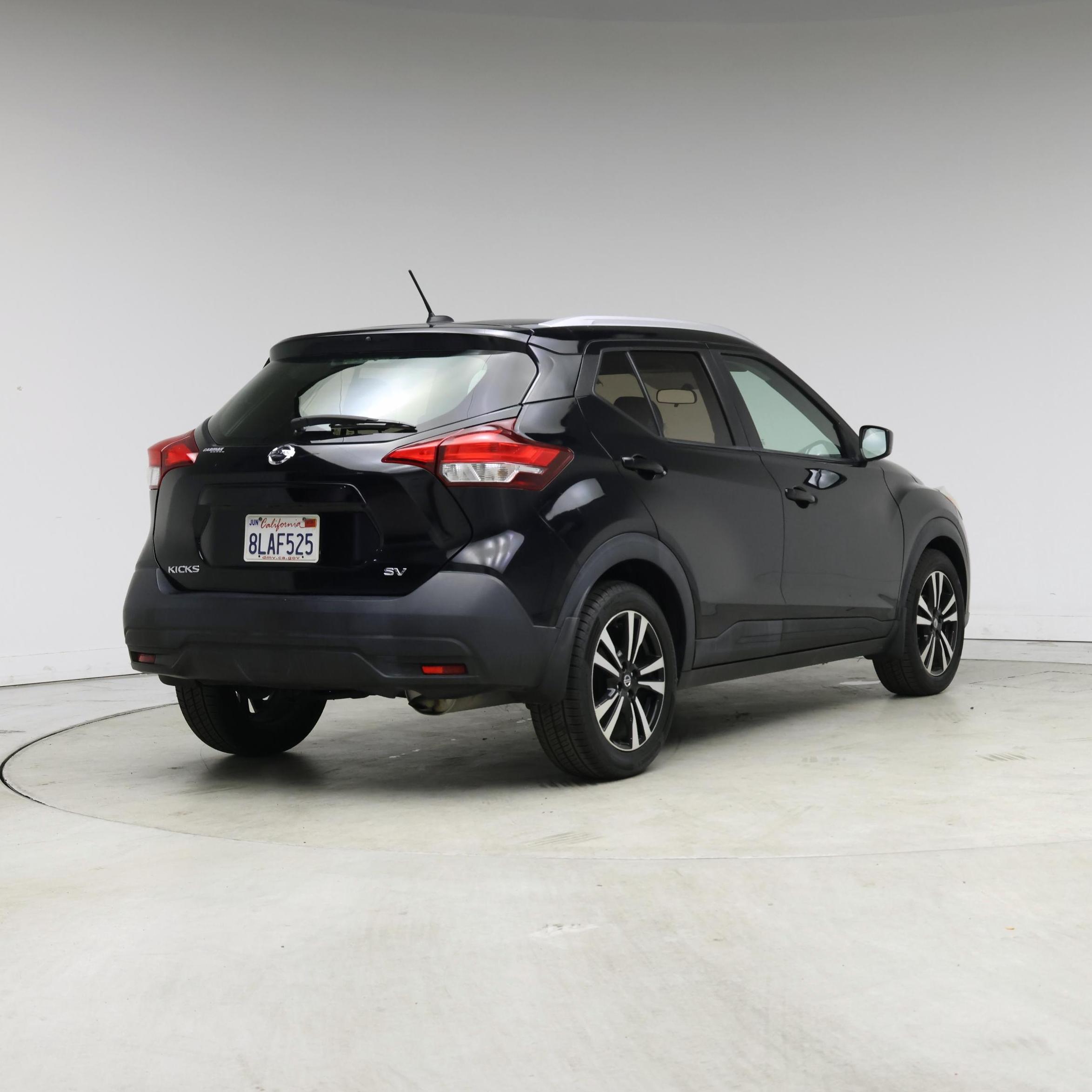 Thumbnail: 2019 Nissan Kicks - 8