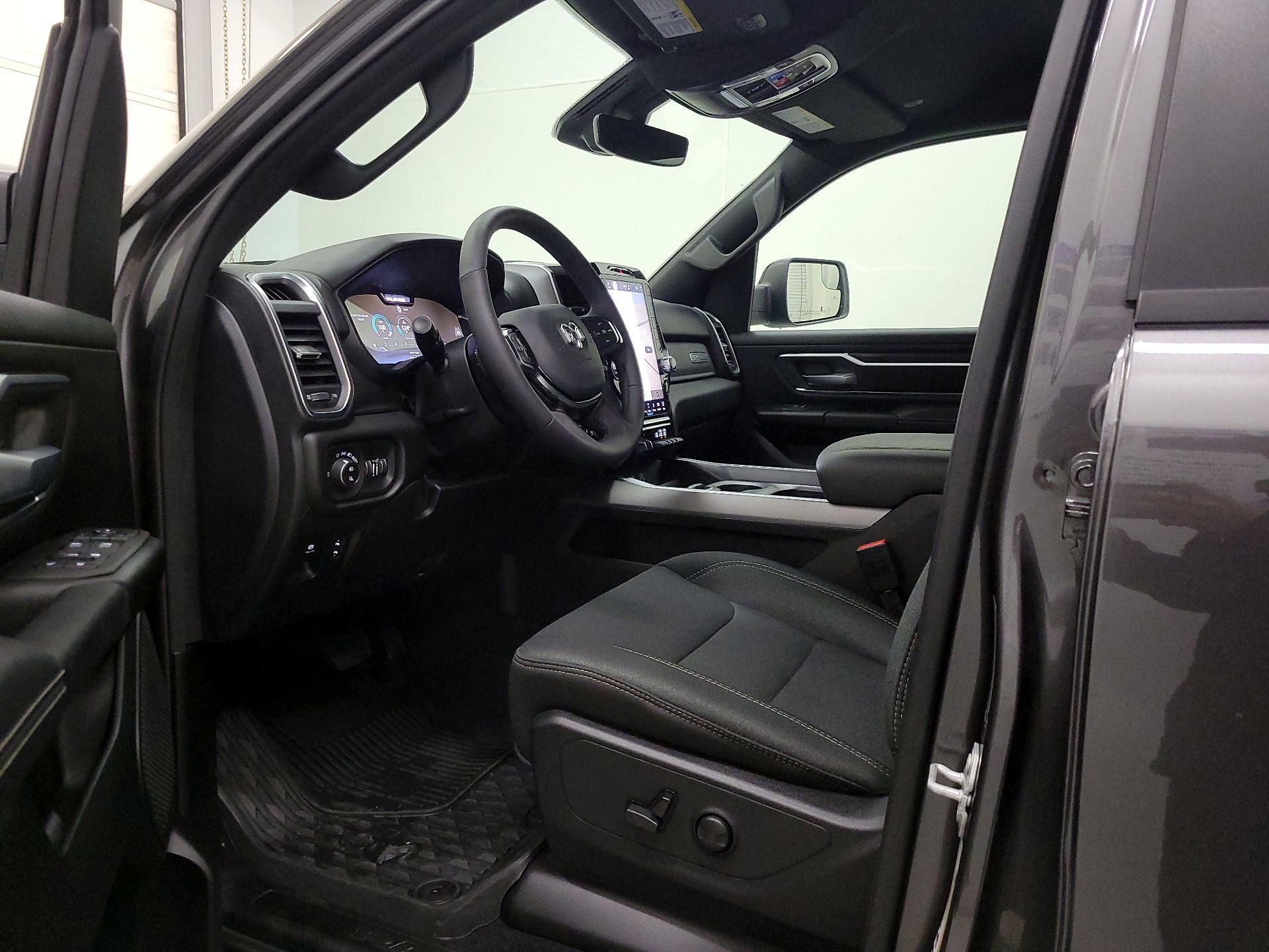 Thumbnail: 2025 RAM 1500 - 11