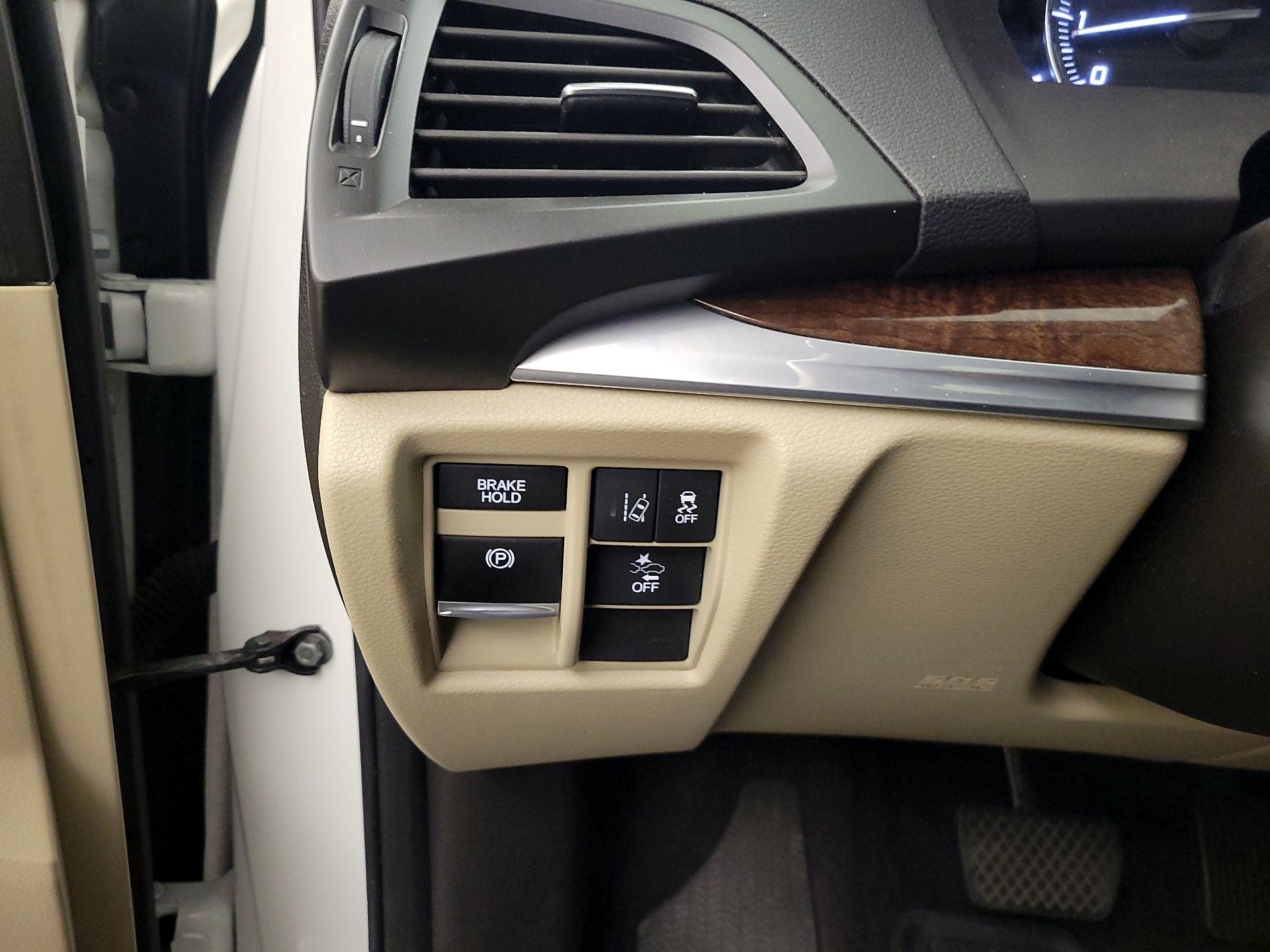 Thumbnail: 2018 Acura MDX - 13