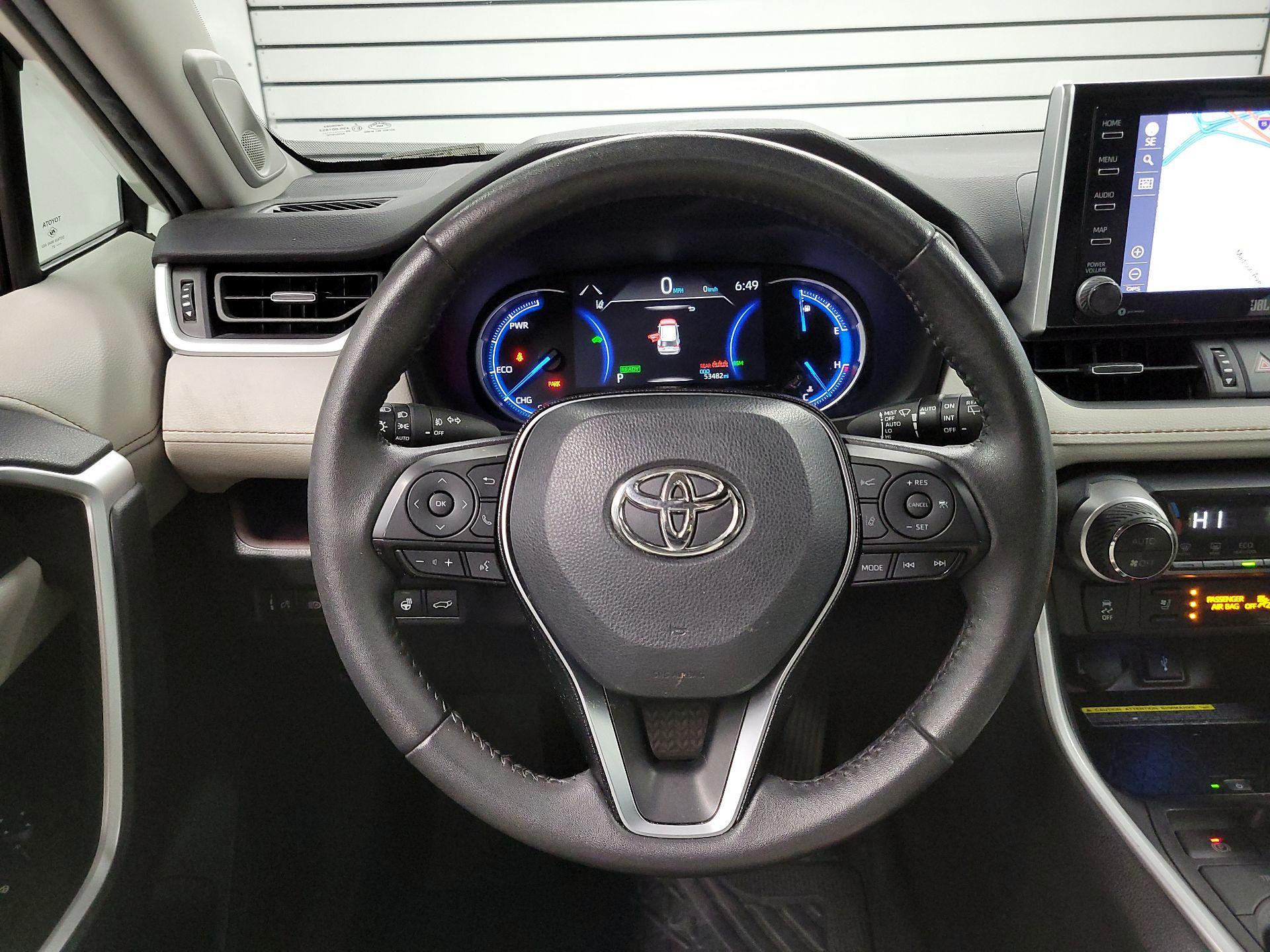 Thumbnail: 2021 Toyota RAV4 - 10