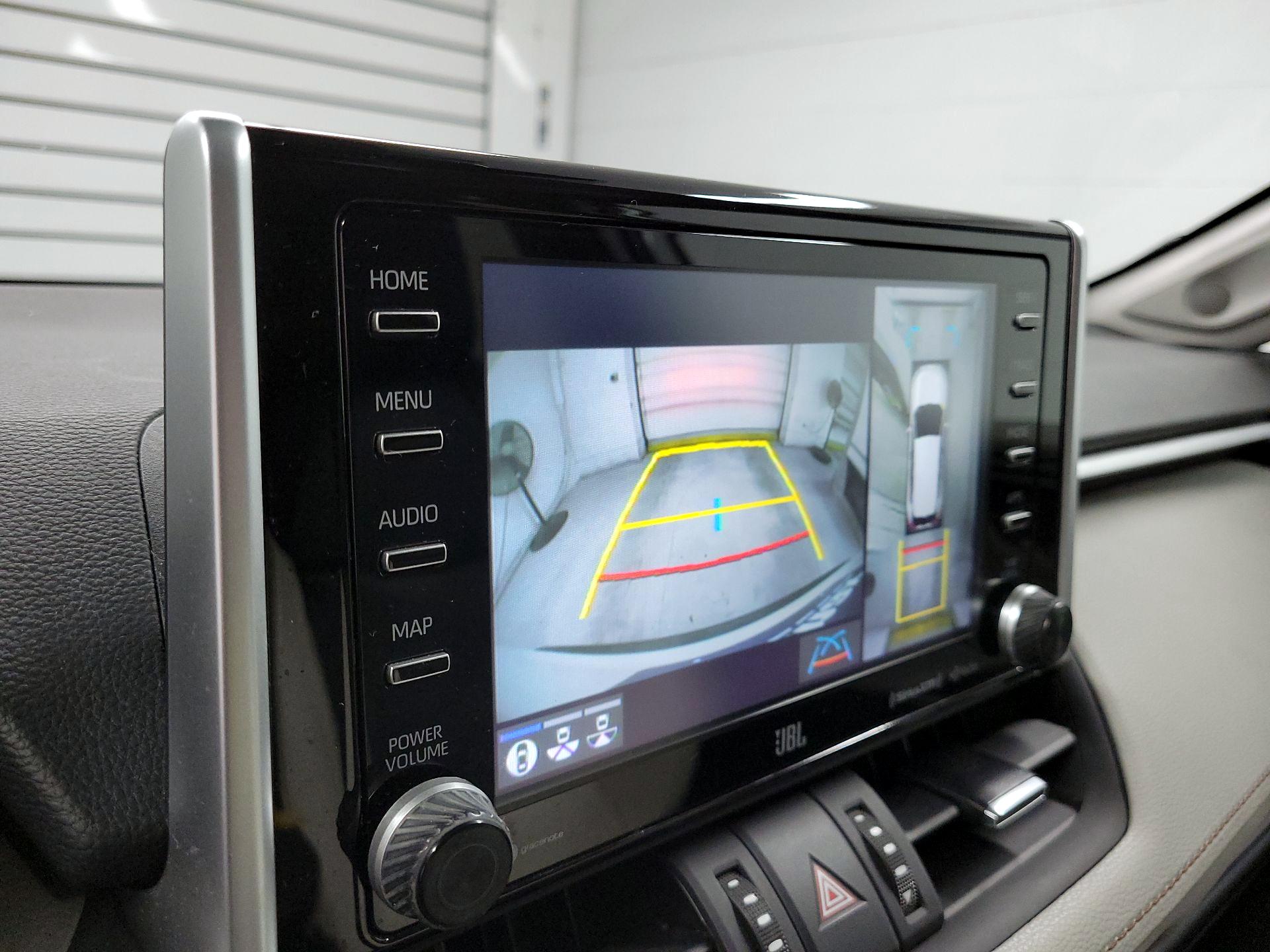 Thumbnail: 2021 Toyota RAV4 - 15