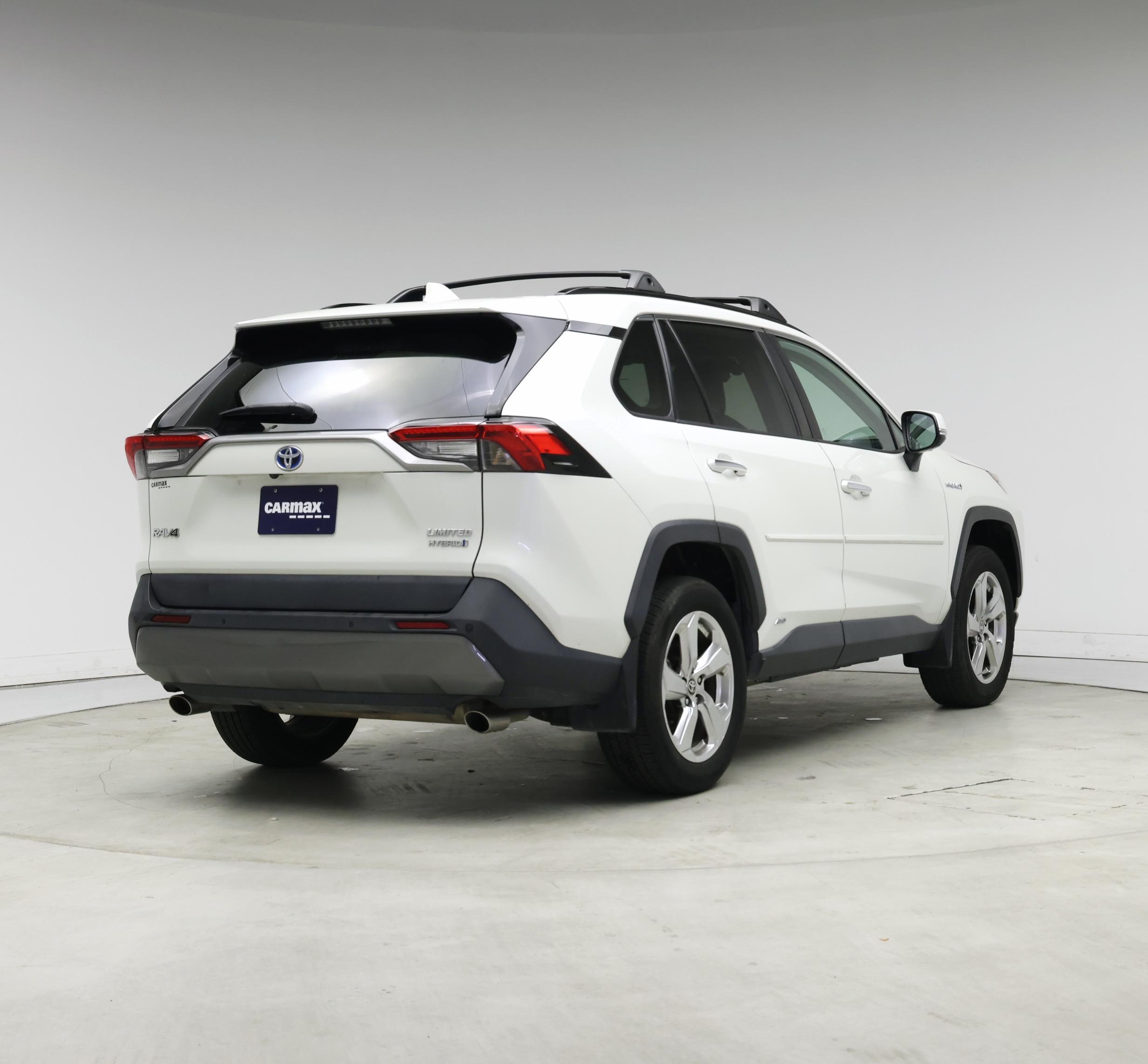 Thumbnail: 2021 Toyota RAV4 - 8