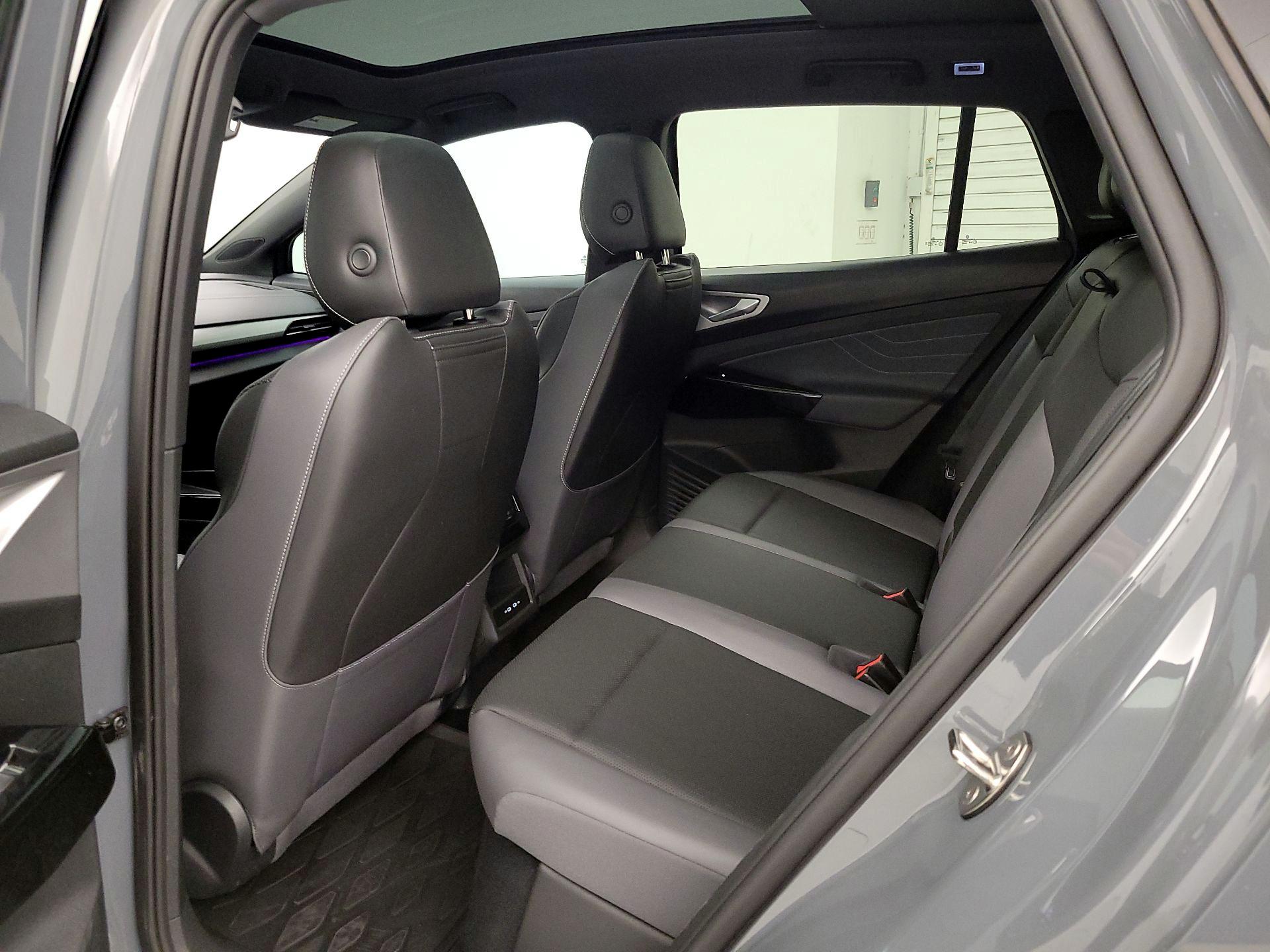 Thumbnail: 2023 Volkswagen ID.4 - 19