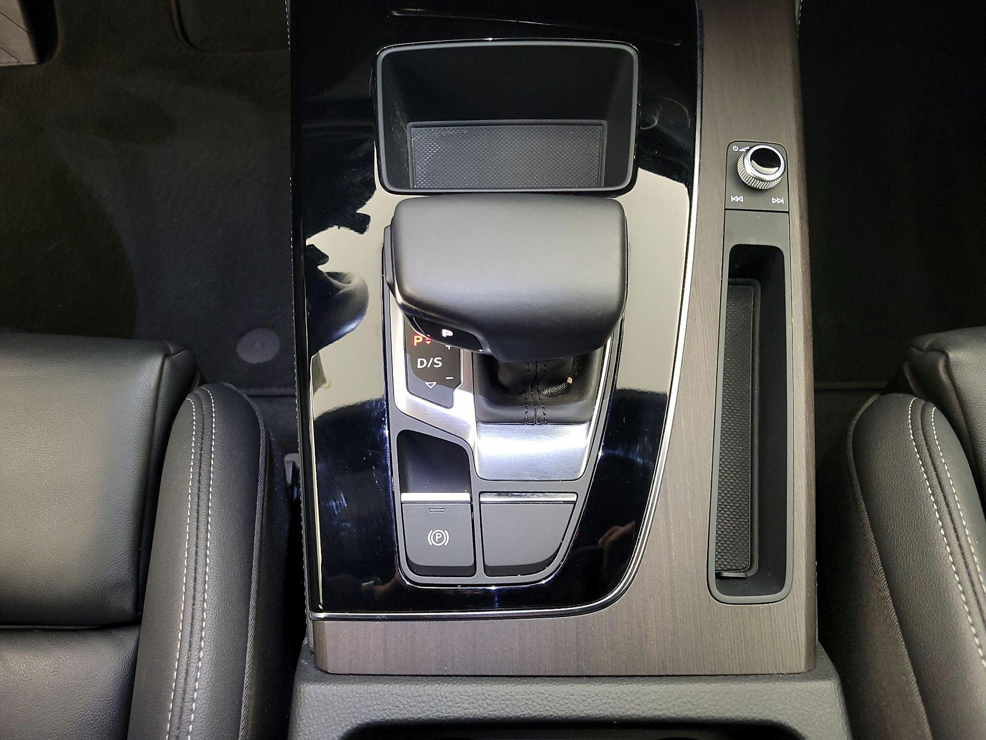 Thumbnail: 2023 Audi Q5 - 17