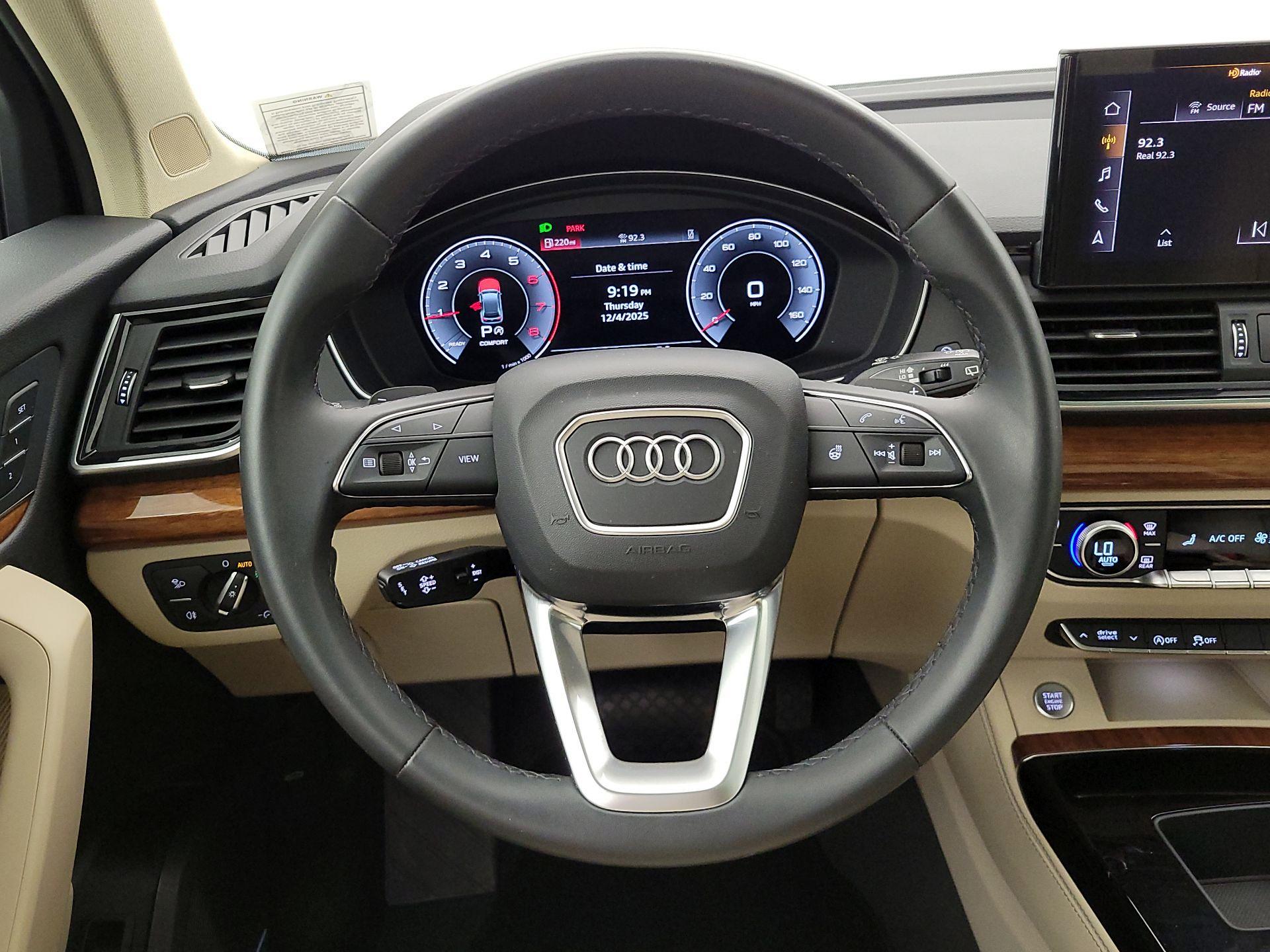 Thumbnail: 2023 Audi Q5 - 10