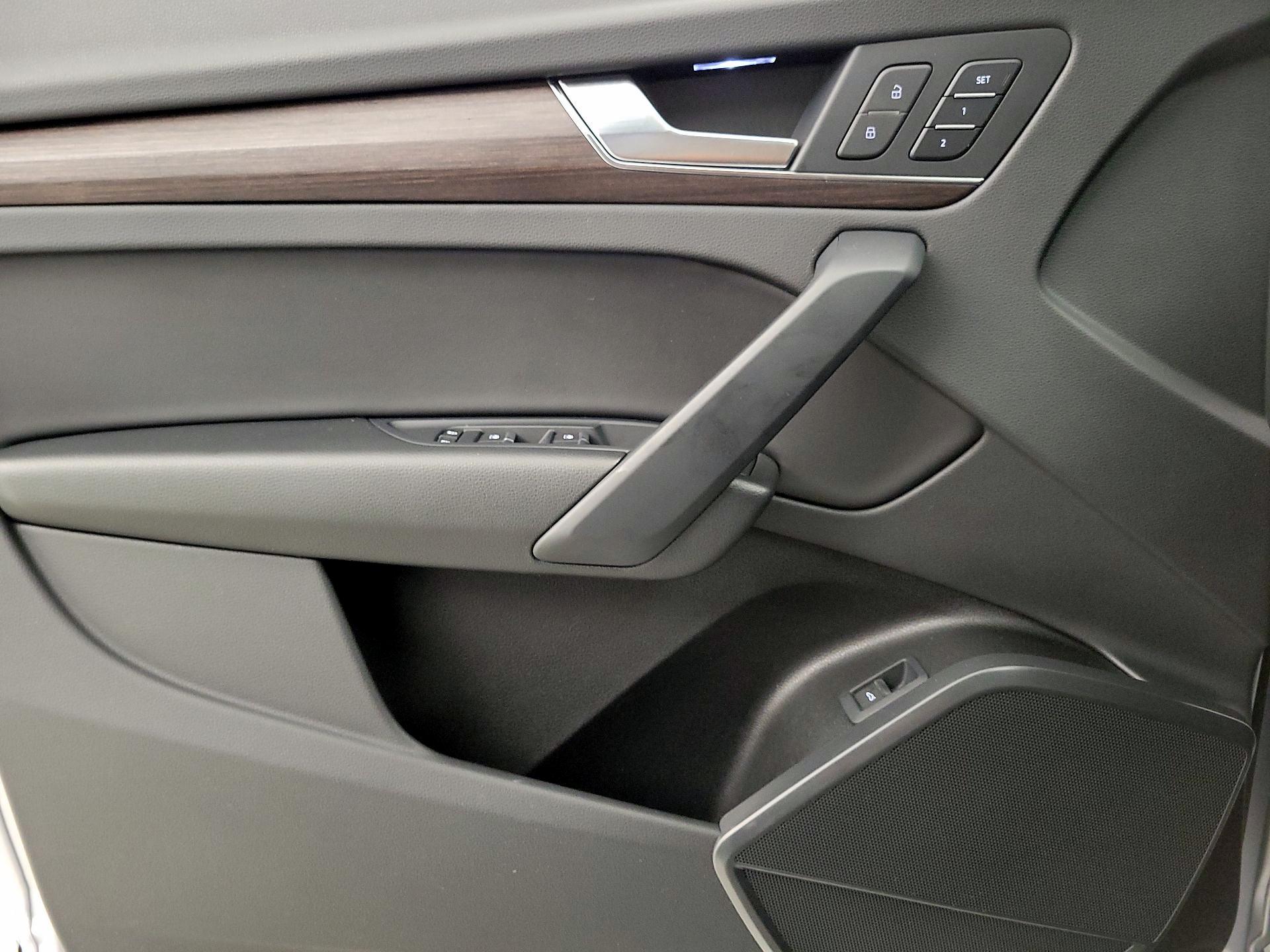 Thumbnail: 2023 Audi Q5 - 12