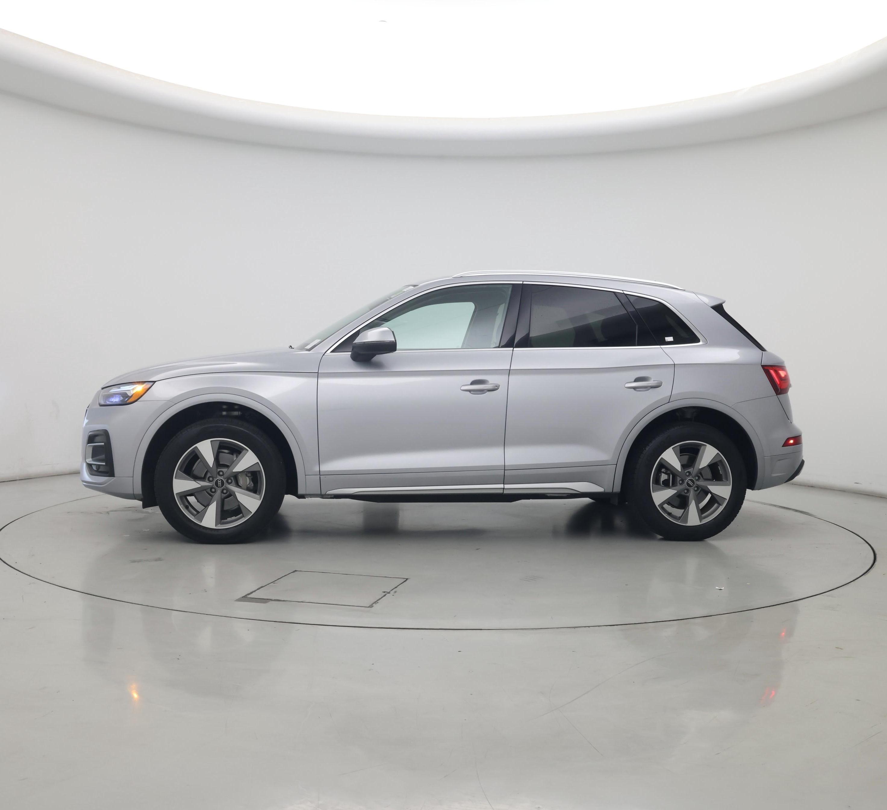 Thumbnail: 2023 Audi Q5 - 3