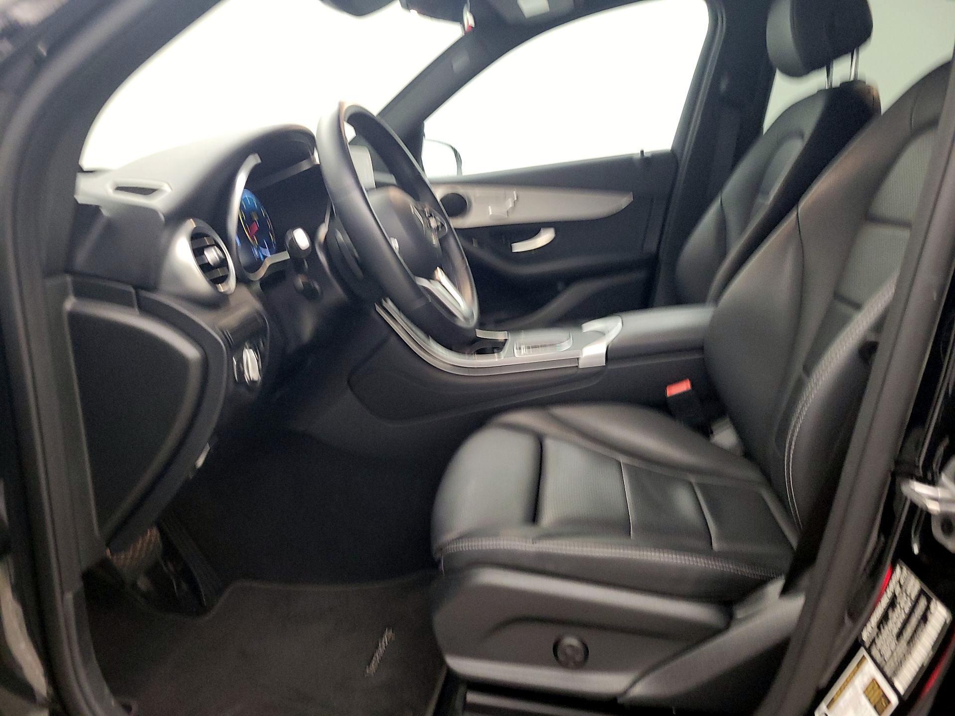 Thumbnail: 2022 Mercedes-Benz GLC - 11