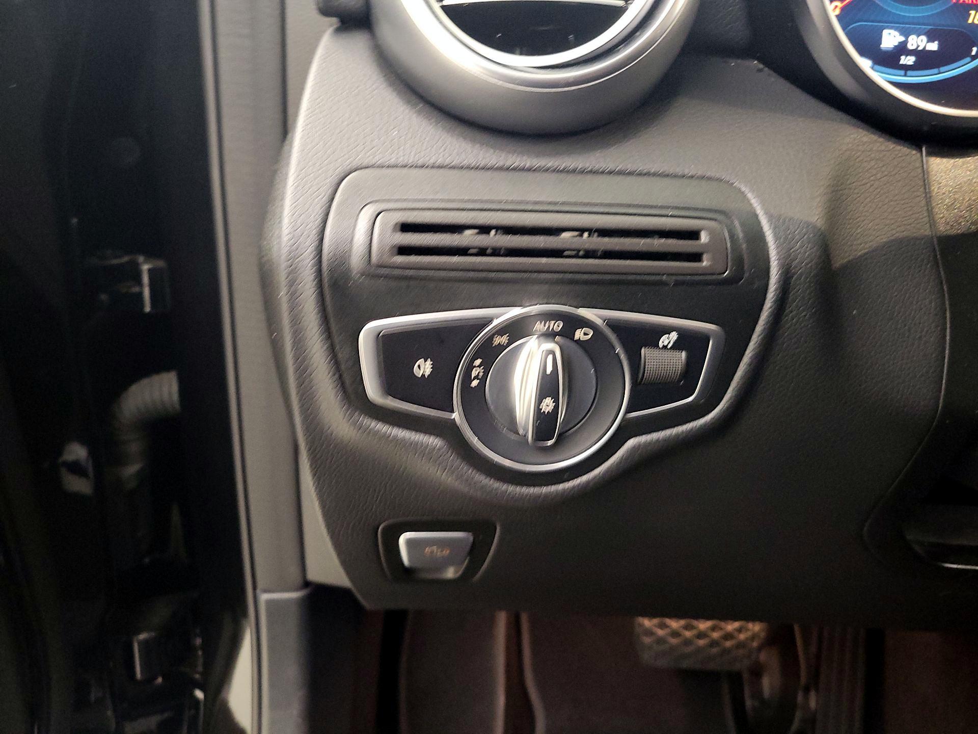 Thumbnail: 2022 Mercedes-Benz GLC - 13