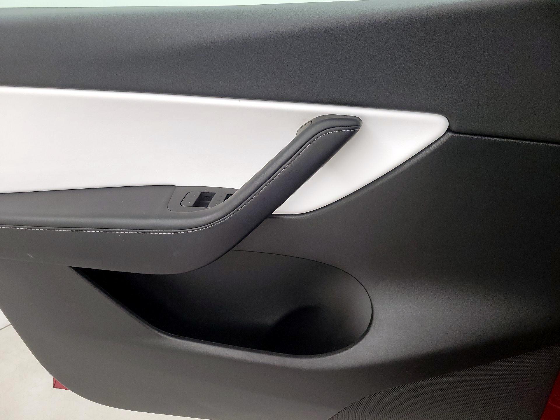 Thumbnail: 2021 Tesla Model Y - 12