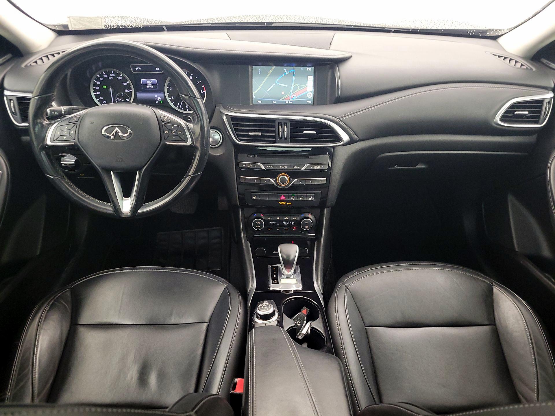 Thumbnail: 2017 INFINITI QX30 - 9