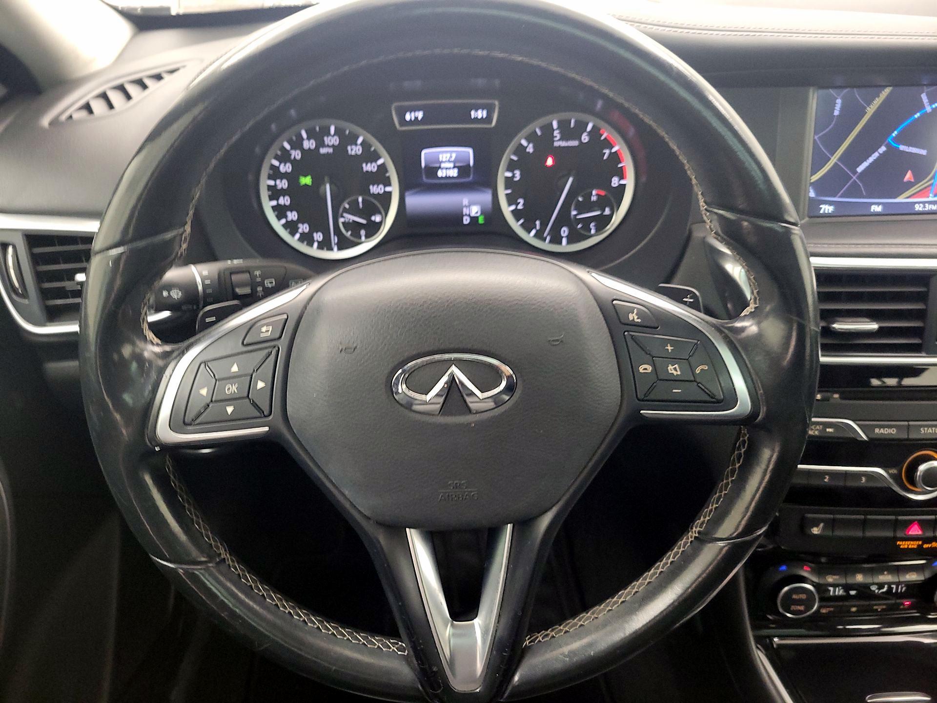 Thumbnail: 2017 INFINITI QX30 - 10