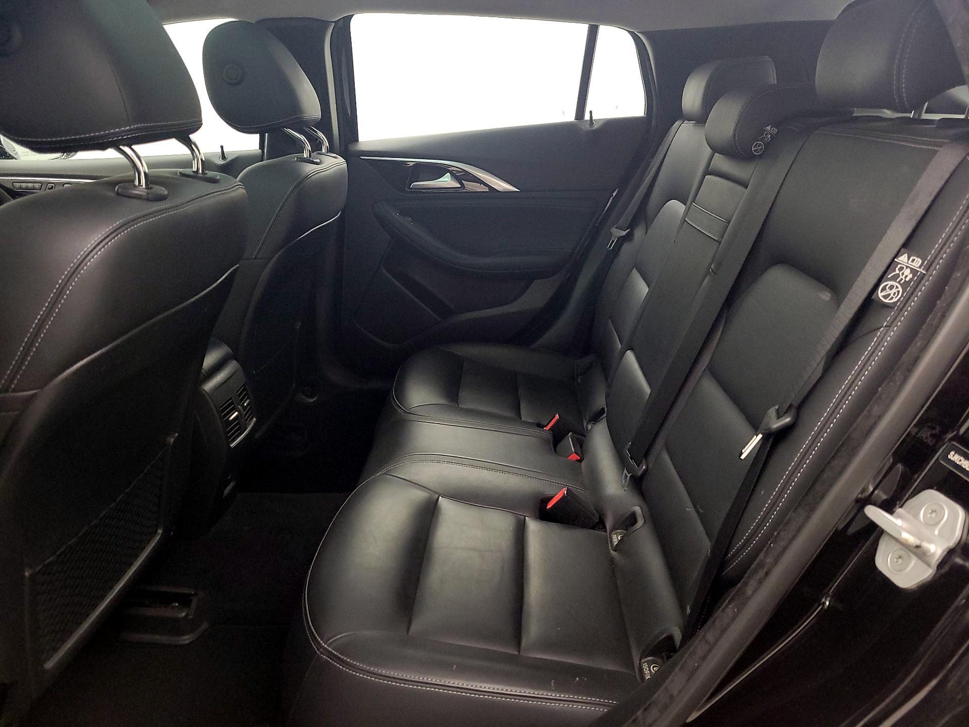 Thumbnail: 2017 INFINITI QX30 - 19