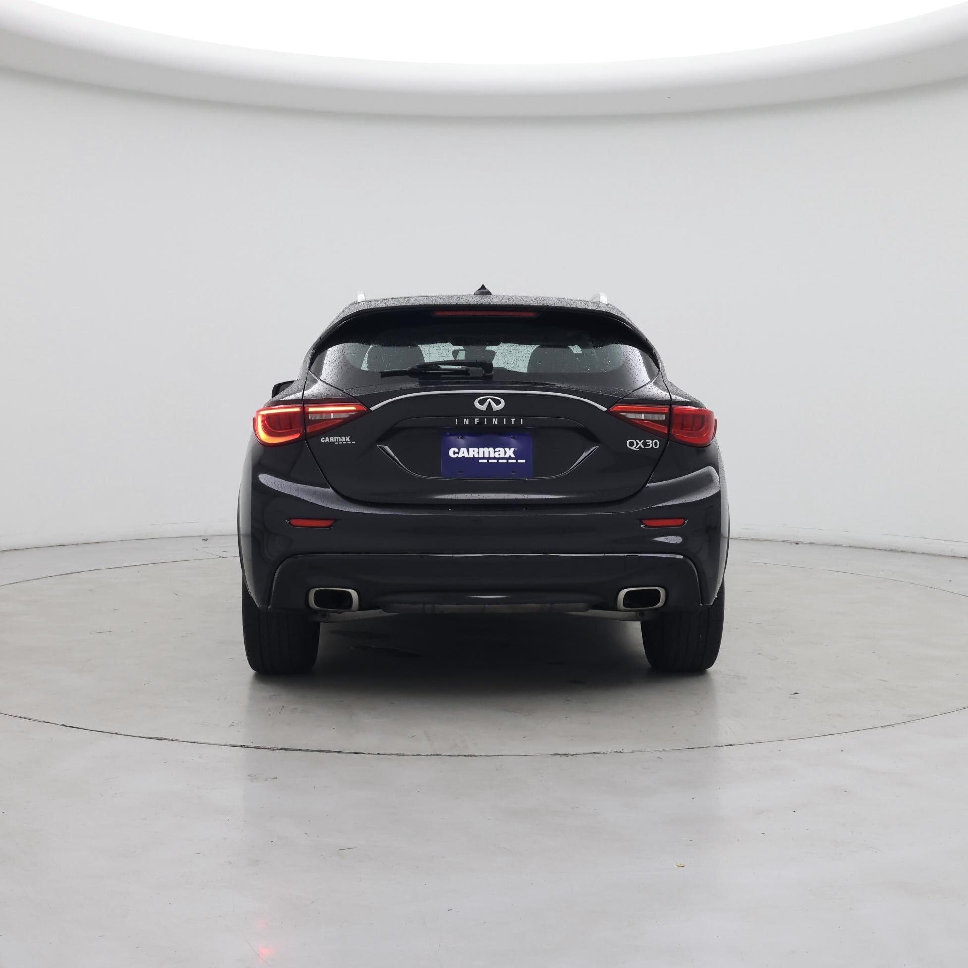 Thumbnail: 2017 INFINITI QX30 - 6