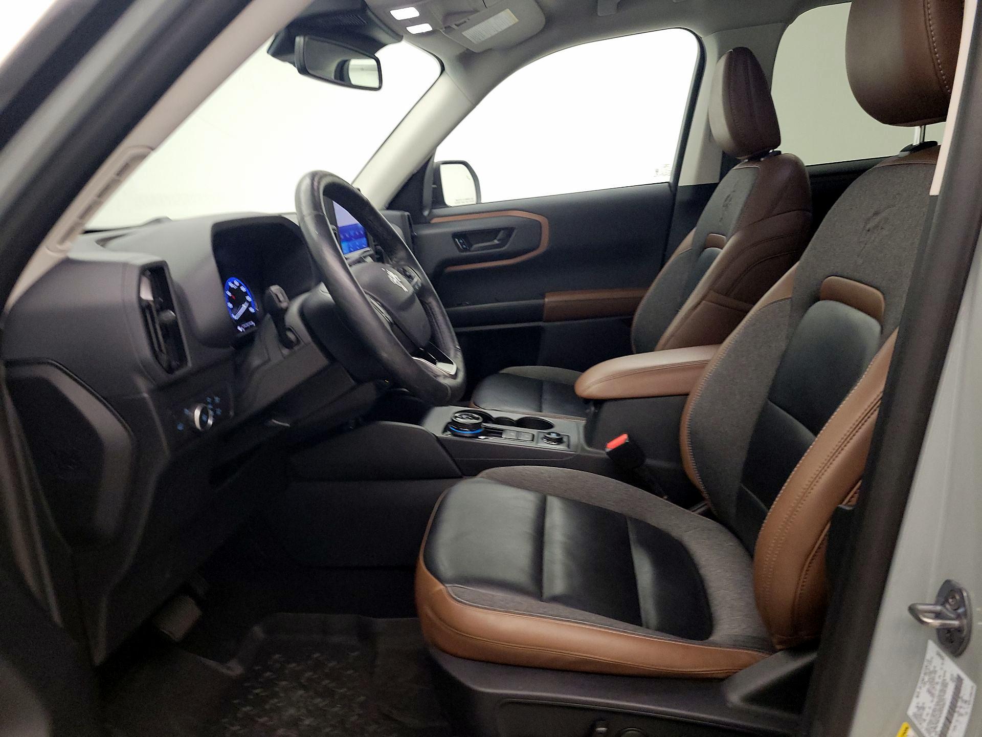 Thumbnail: 2022 Ford Bronco Sport - 11