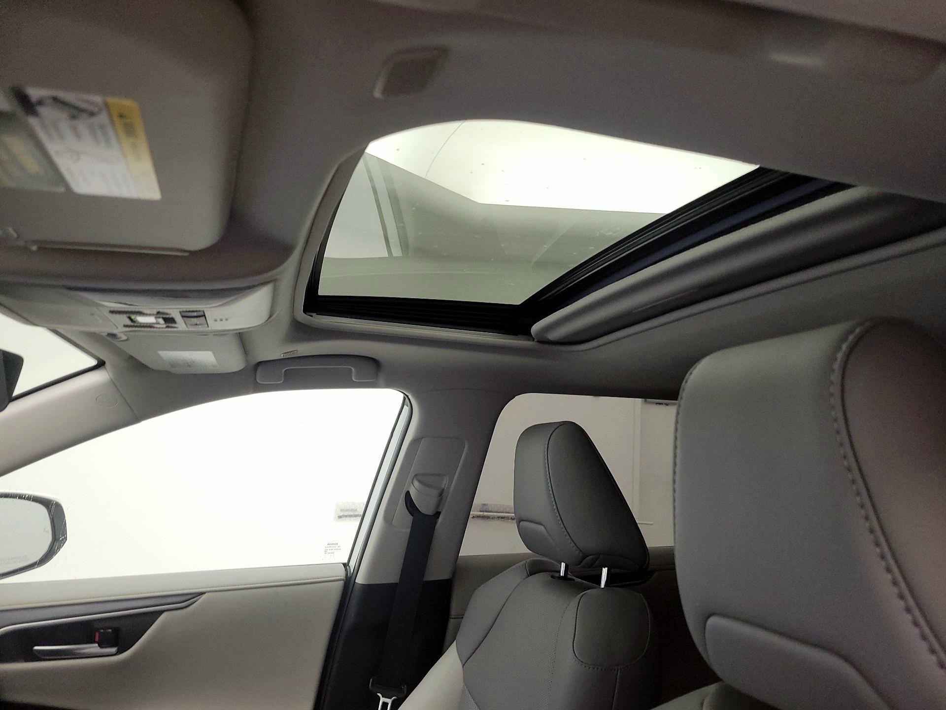 Thumbnail: 2024 Toyota RAV4 - 19