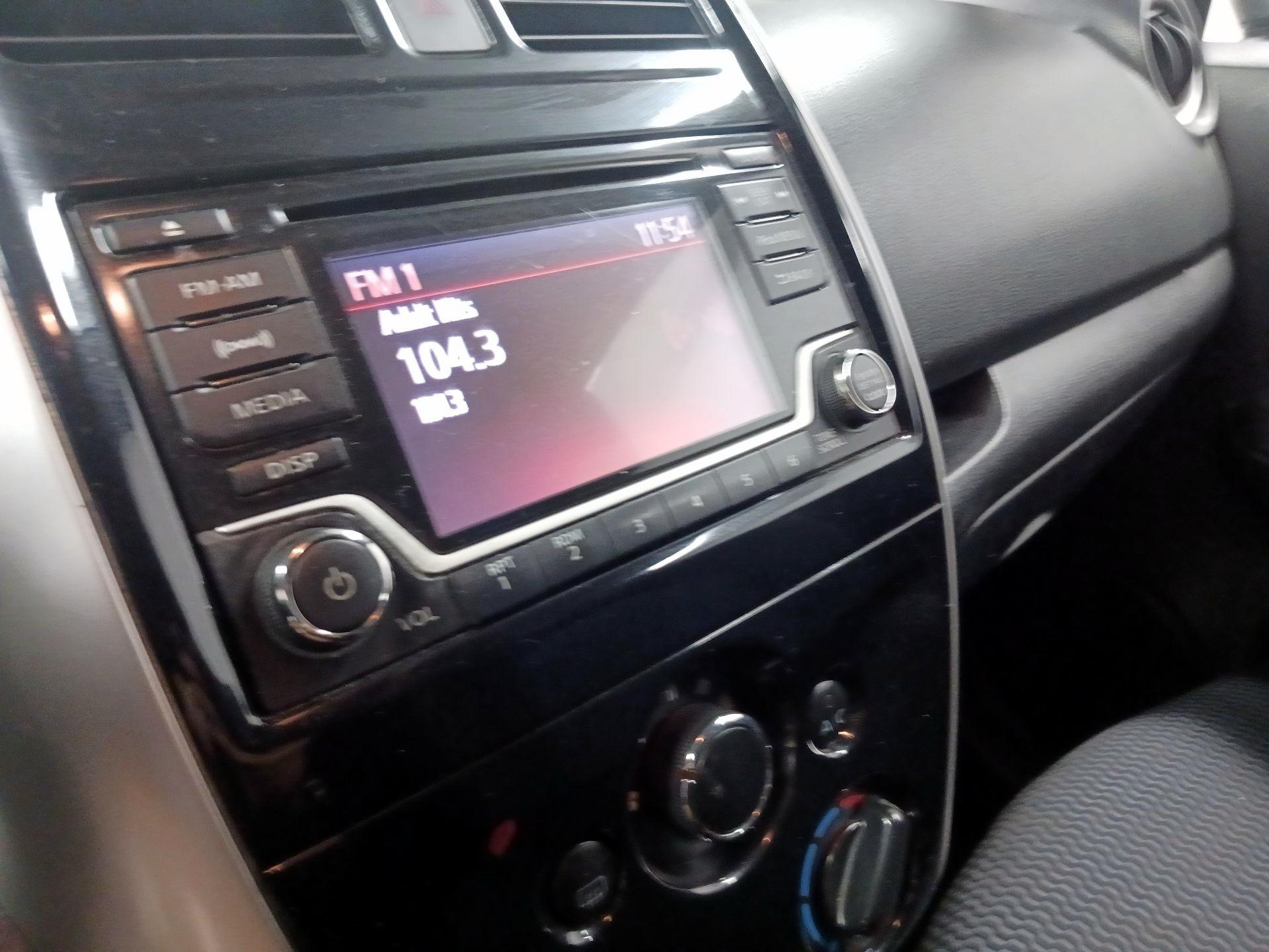 Thumbnail: 2017 Nissan Versa Note - 13