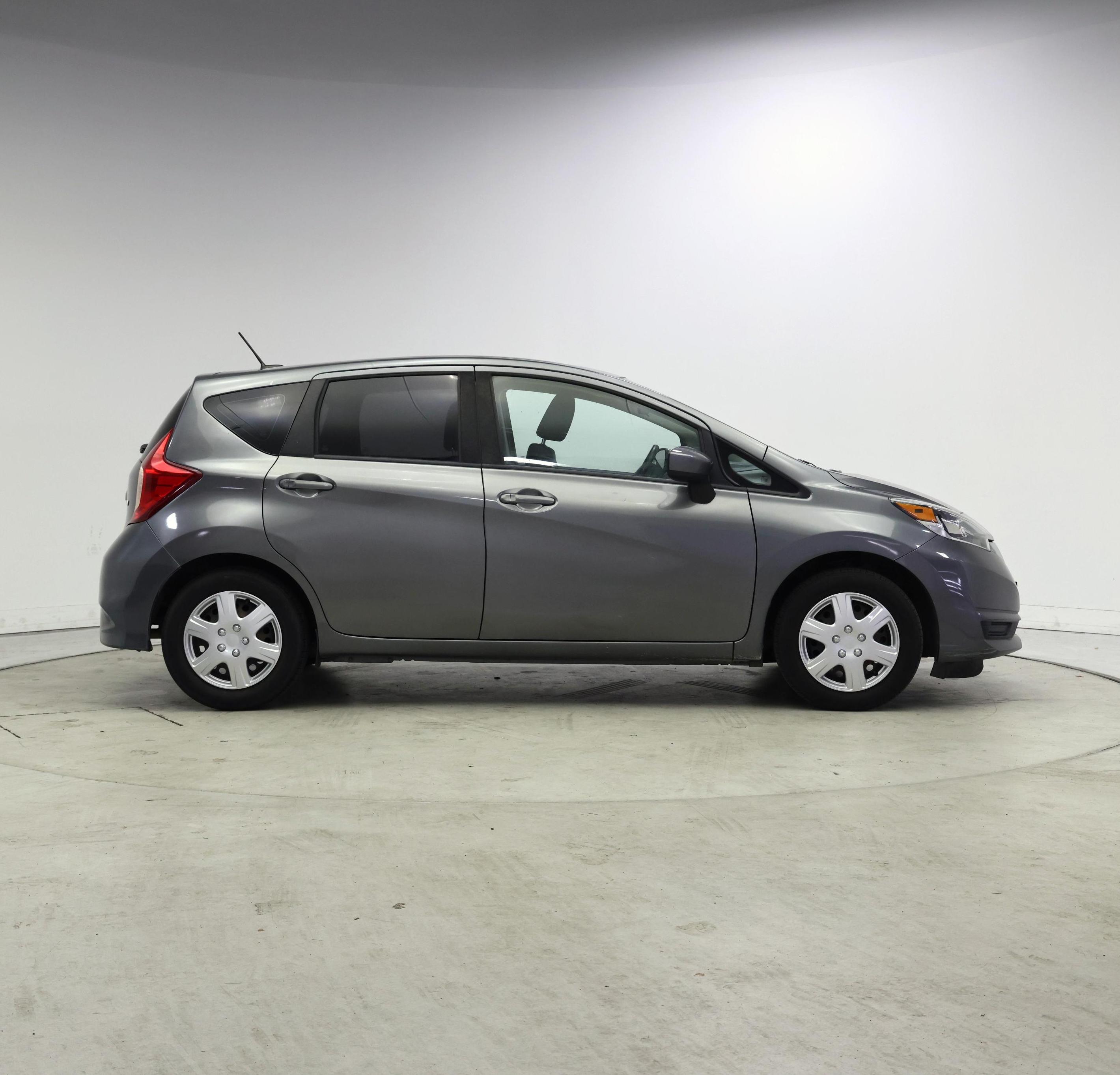 Thumbnail: 2017 Nissan Versa Note - 7