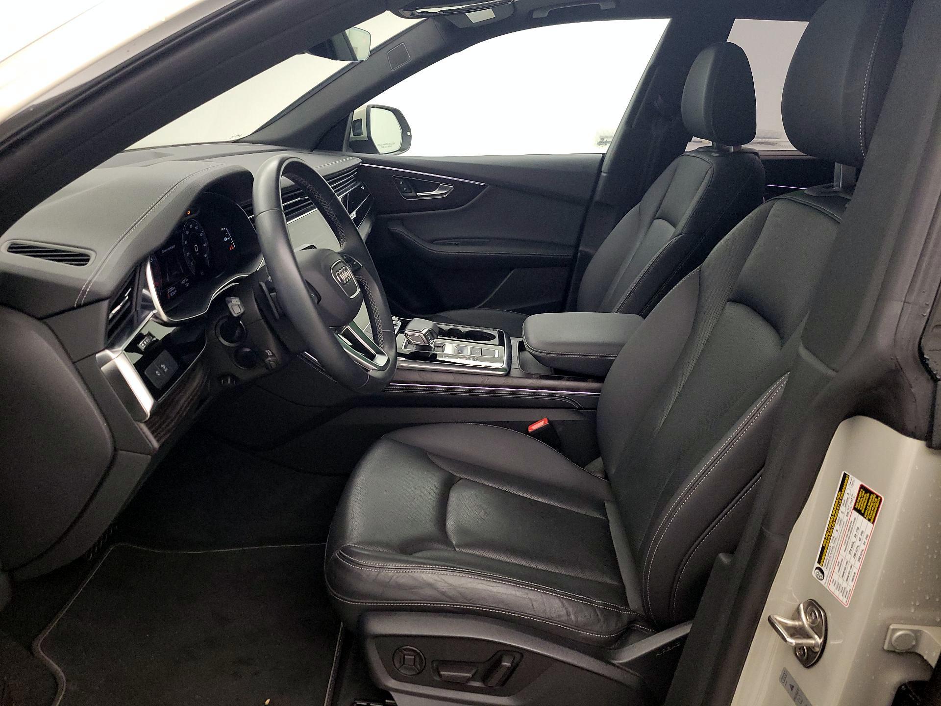 Thumbnail: 2023 Audi Q8 - 11