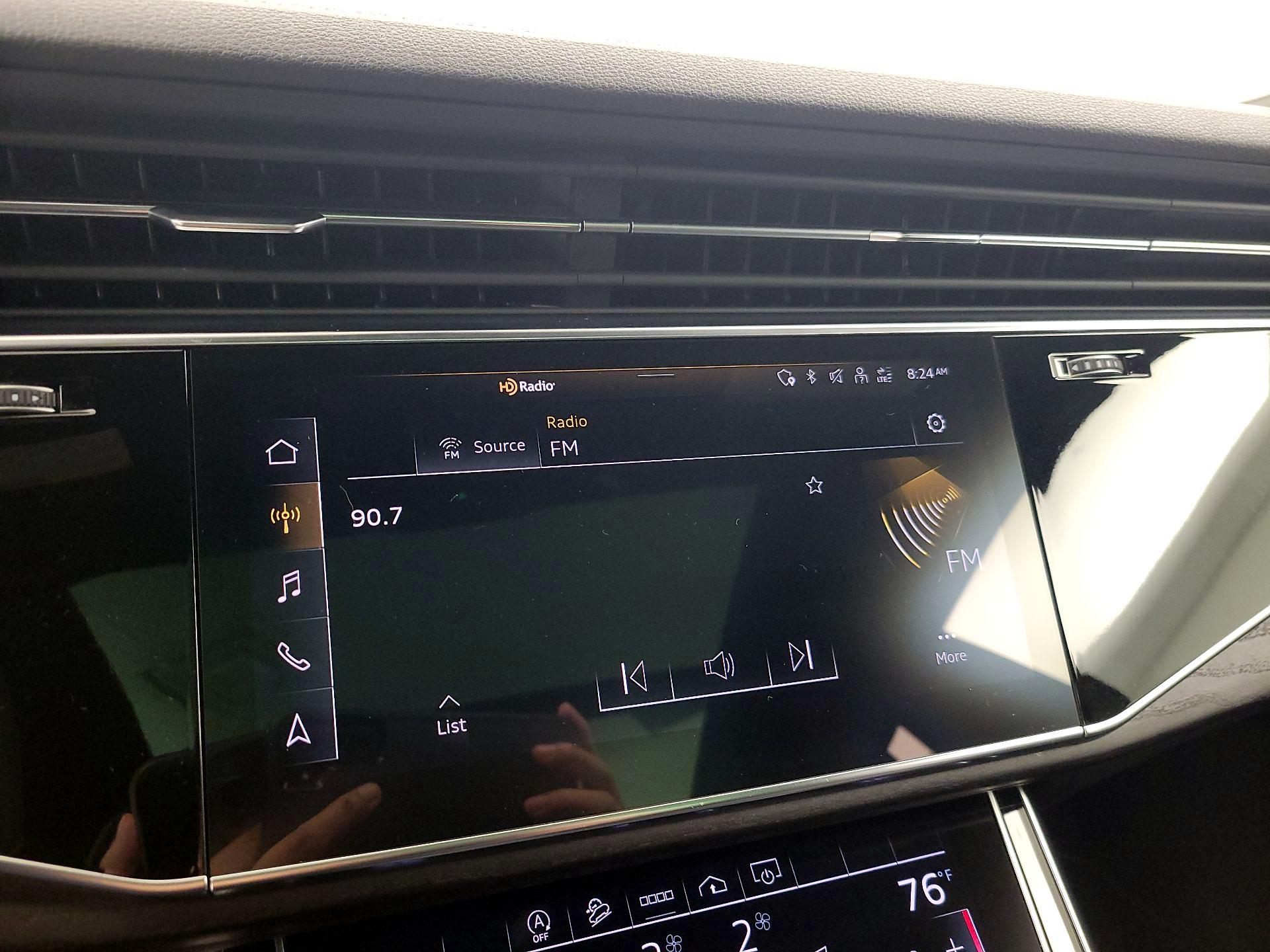 Thumbnail: 2023 Audi Q8 - 16