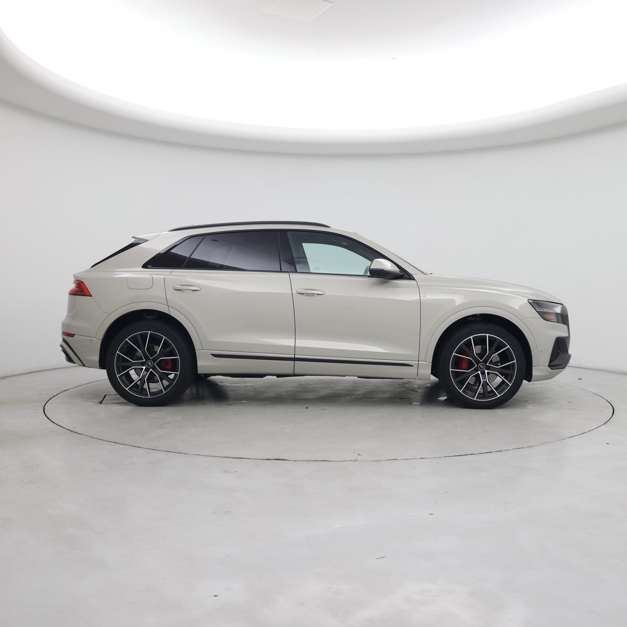 Thumbnail: 2023 Audi Q8 - 7