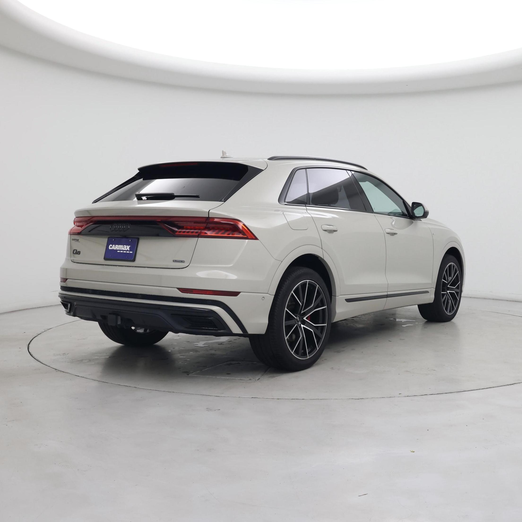 Thumbnail: 2023 Audi Q8 - 8