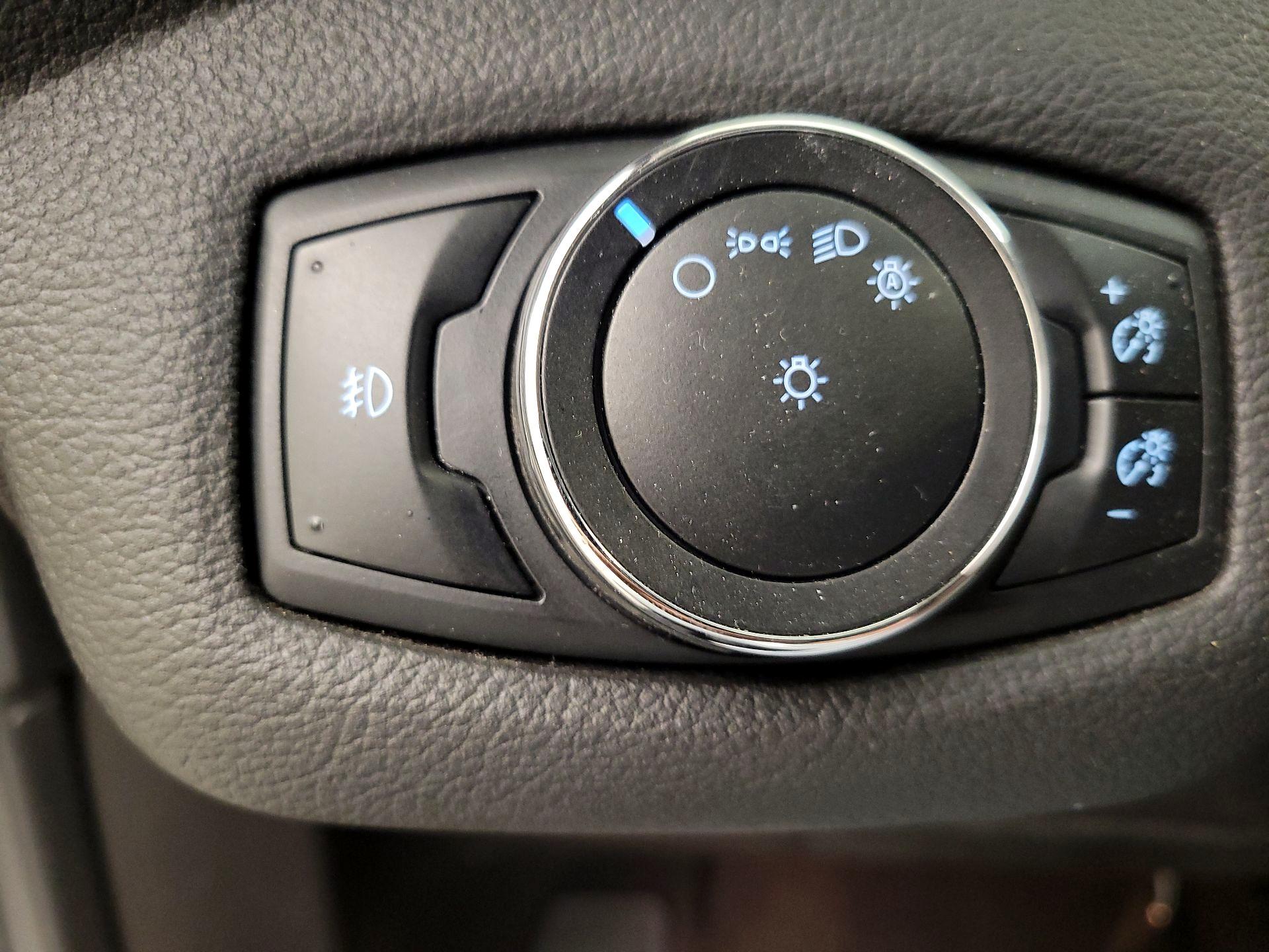 Thumbnail: 2015 Ford Escape - 13