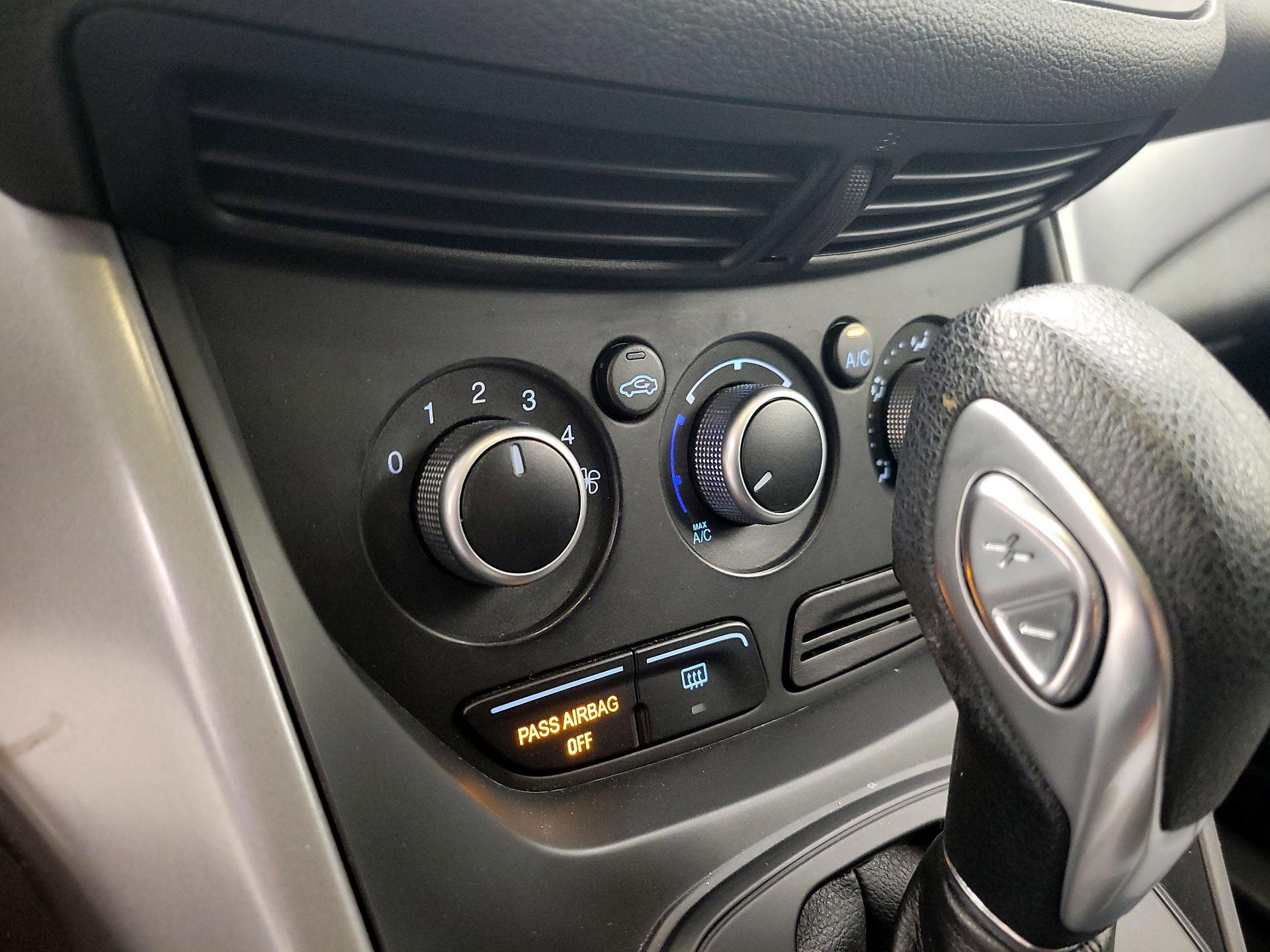 Thumbnail: 2015 Ford Escape - 16