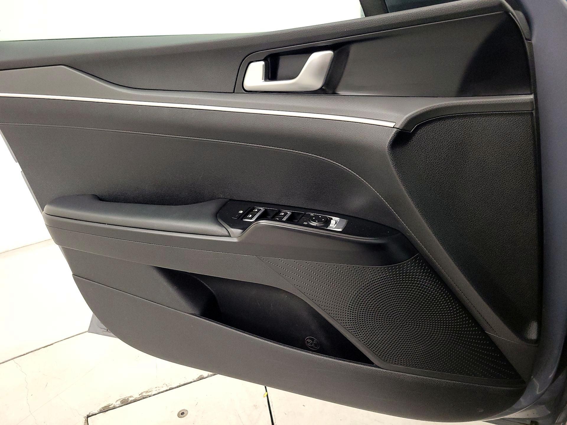 Thumbnail: 2022 Kia K5 - 12