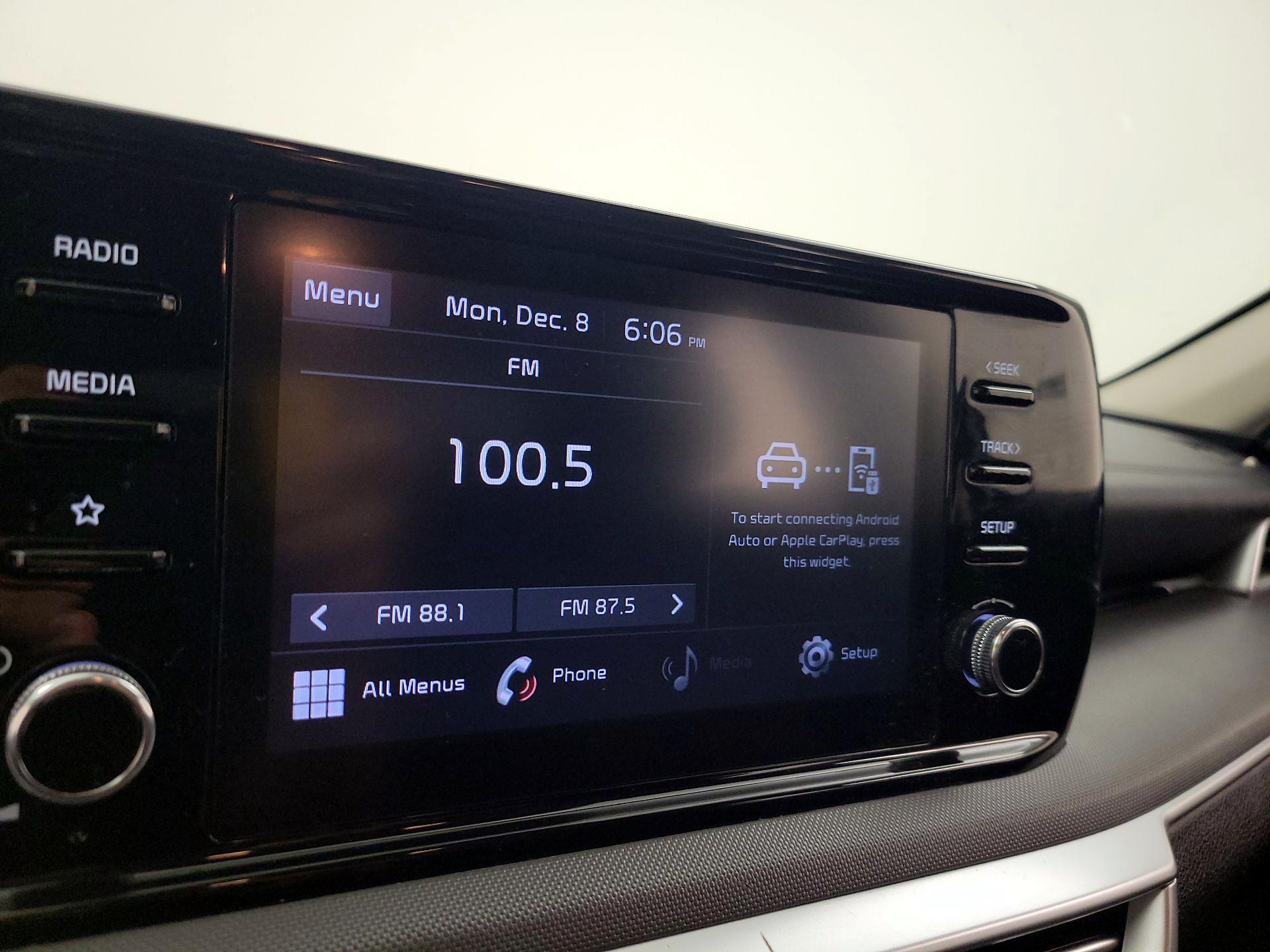 Thumbnail: 2022 Kia K5 - 15