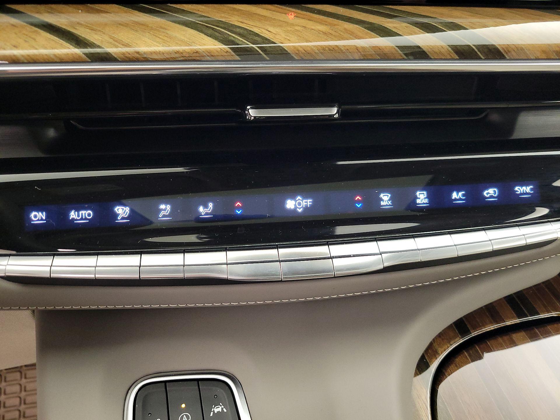 Thumbnail: 2022 Cadillac Escalade - 17