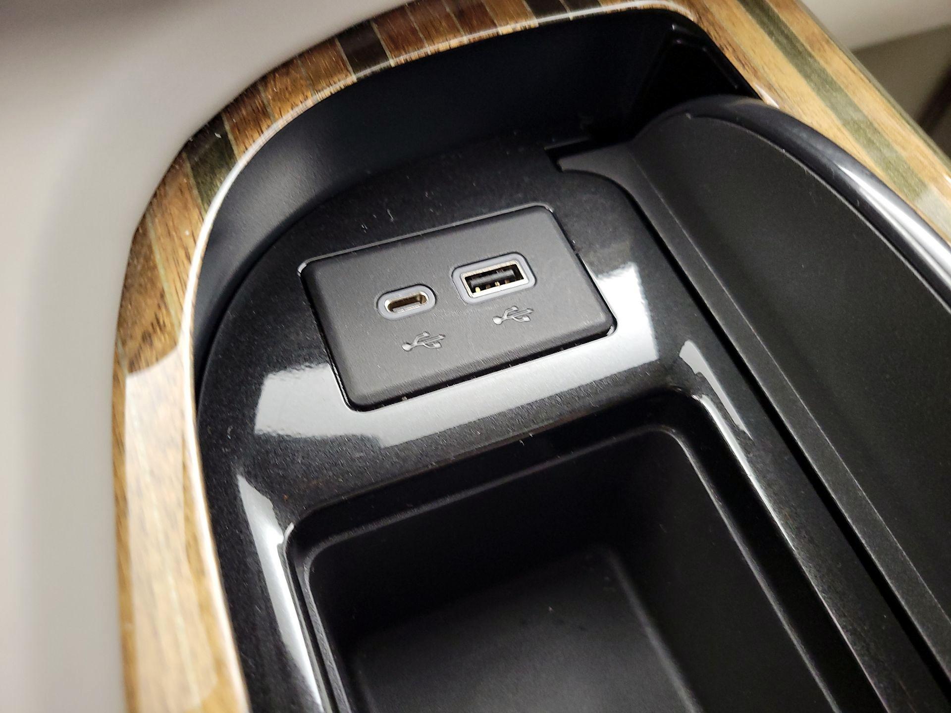 Thumbnail: 2022 Cadillac Escalade - 19