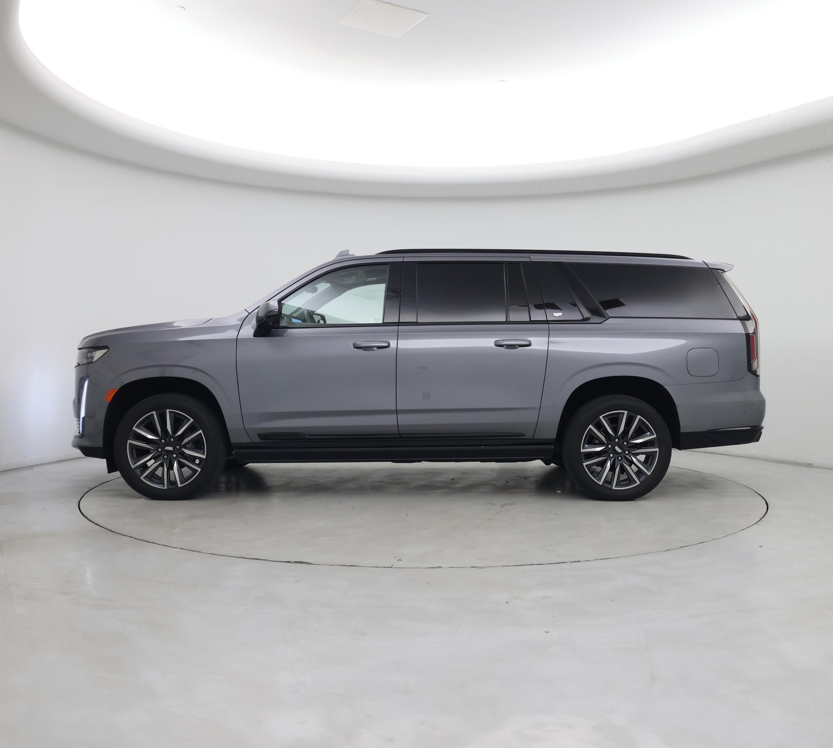 Thumbnail: 2022 Cadillac Escalade - 3