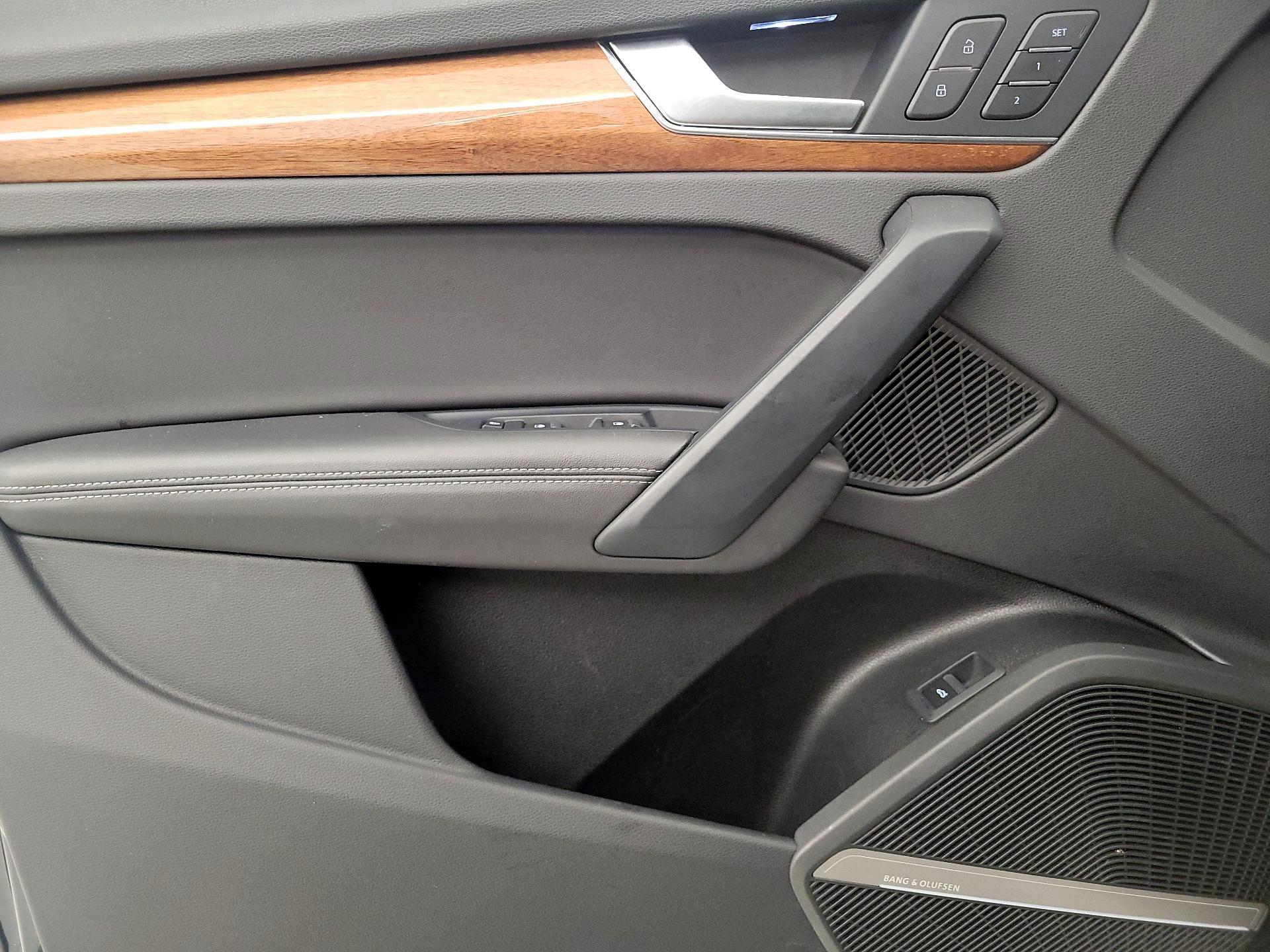 Thumbnail: 2023 Audi Q5 - 12