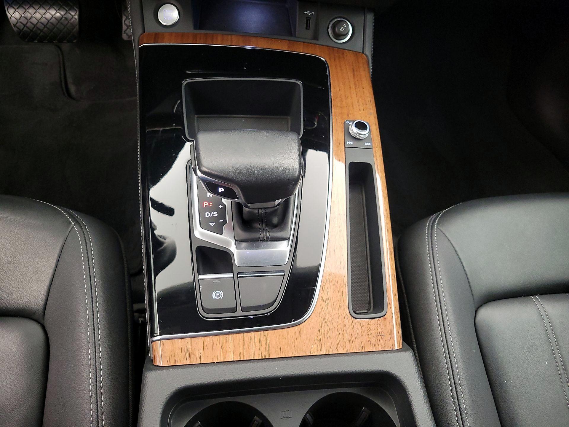 Thumbnail: 2023 Audi Q5 - 17