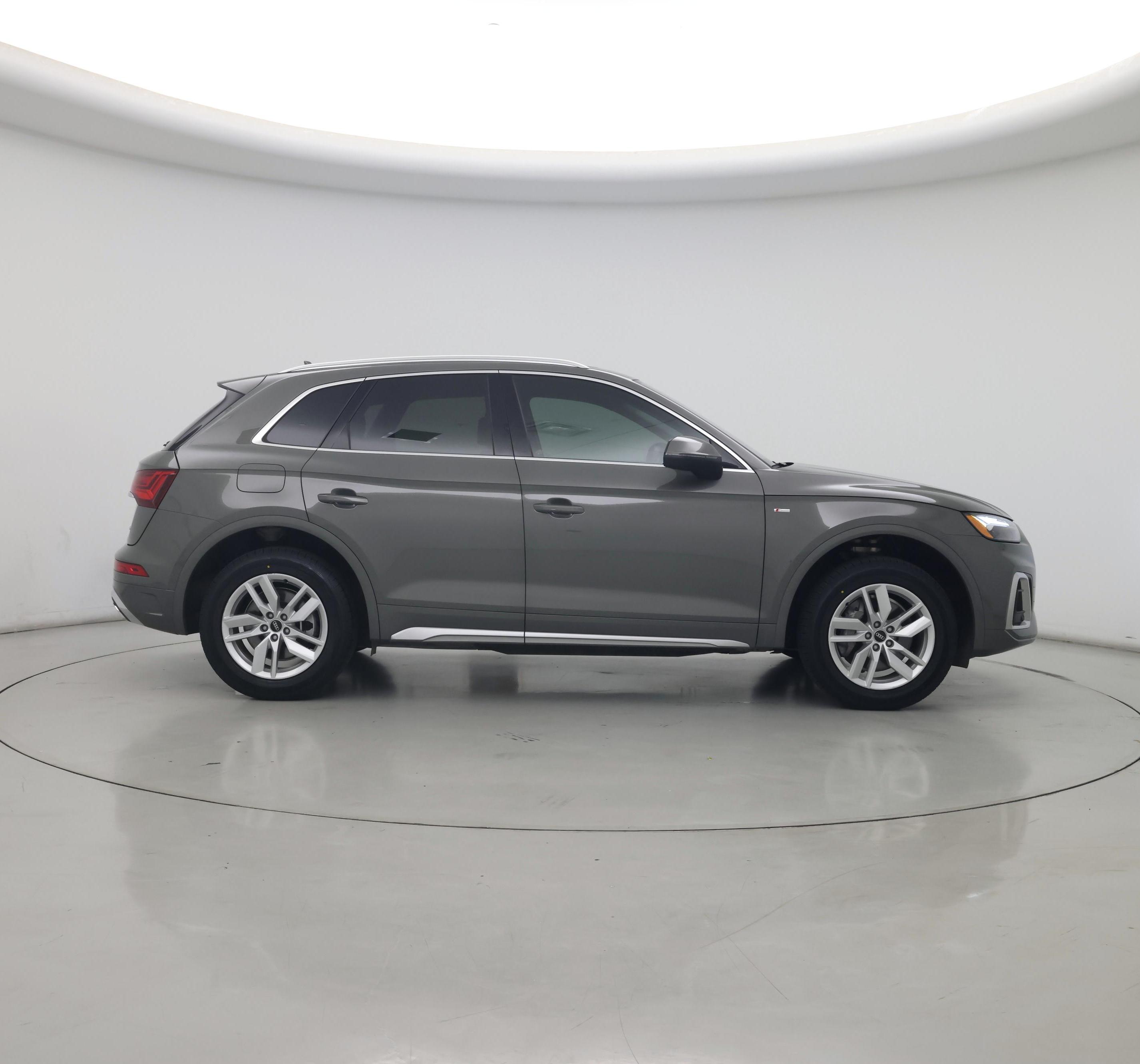 Thumbnail: 2023 Audi Q5 - 7